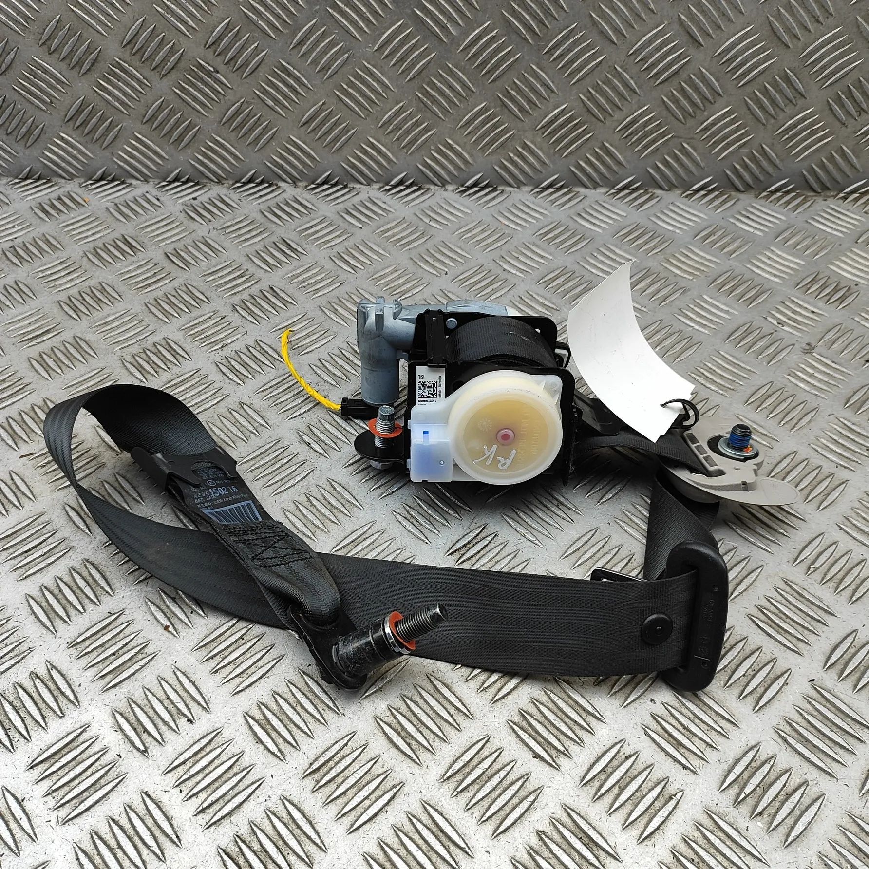 Kia Sportage Front Left Seatbelt Front Left Seatbelt — KIA SPORTAGE (SL) (2009-....
