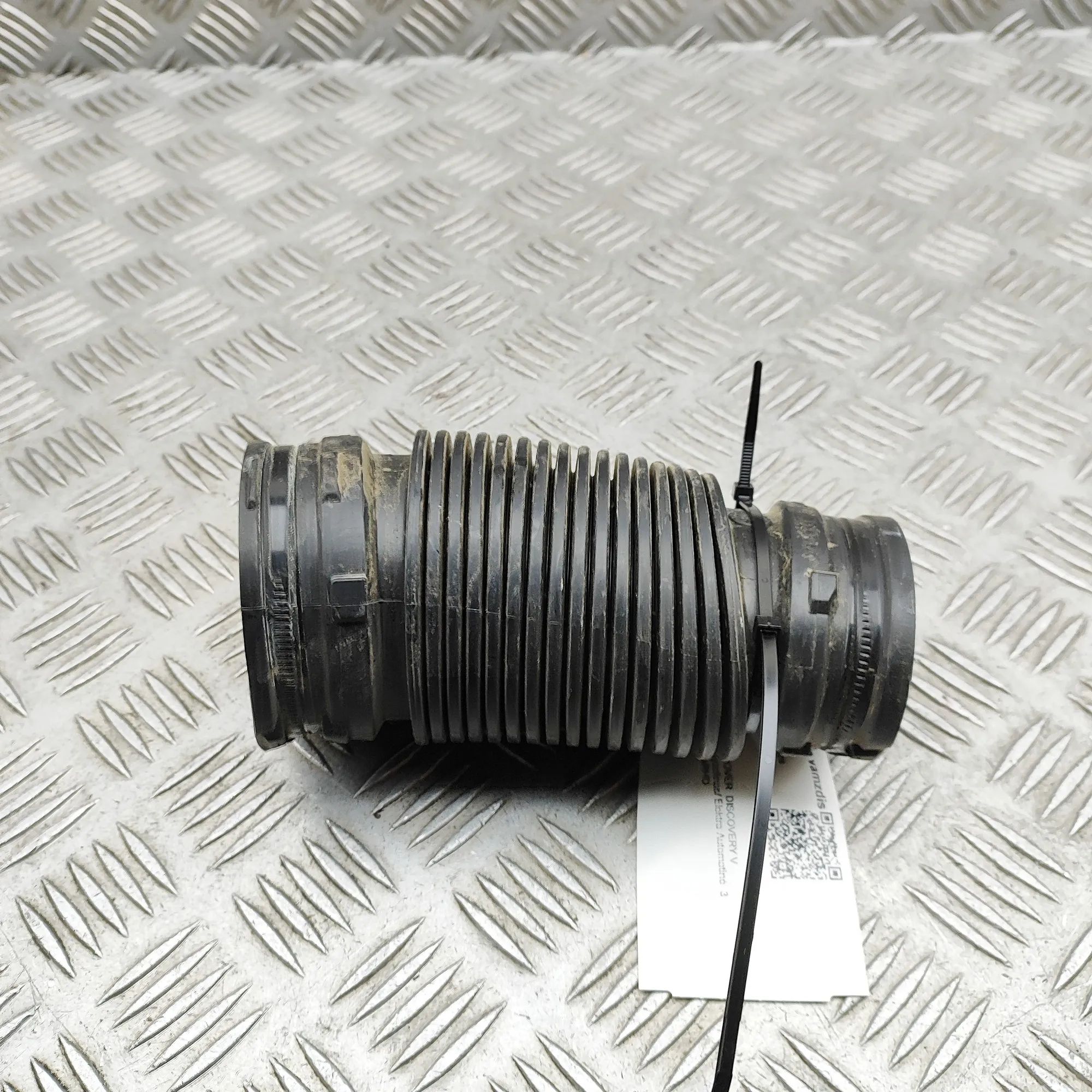 Land Rover Discovery Air Intake Tube Air Intake Tube — LAND ROVER DISCOVERY (V L462)...