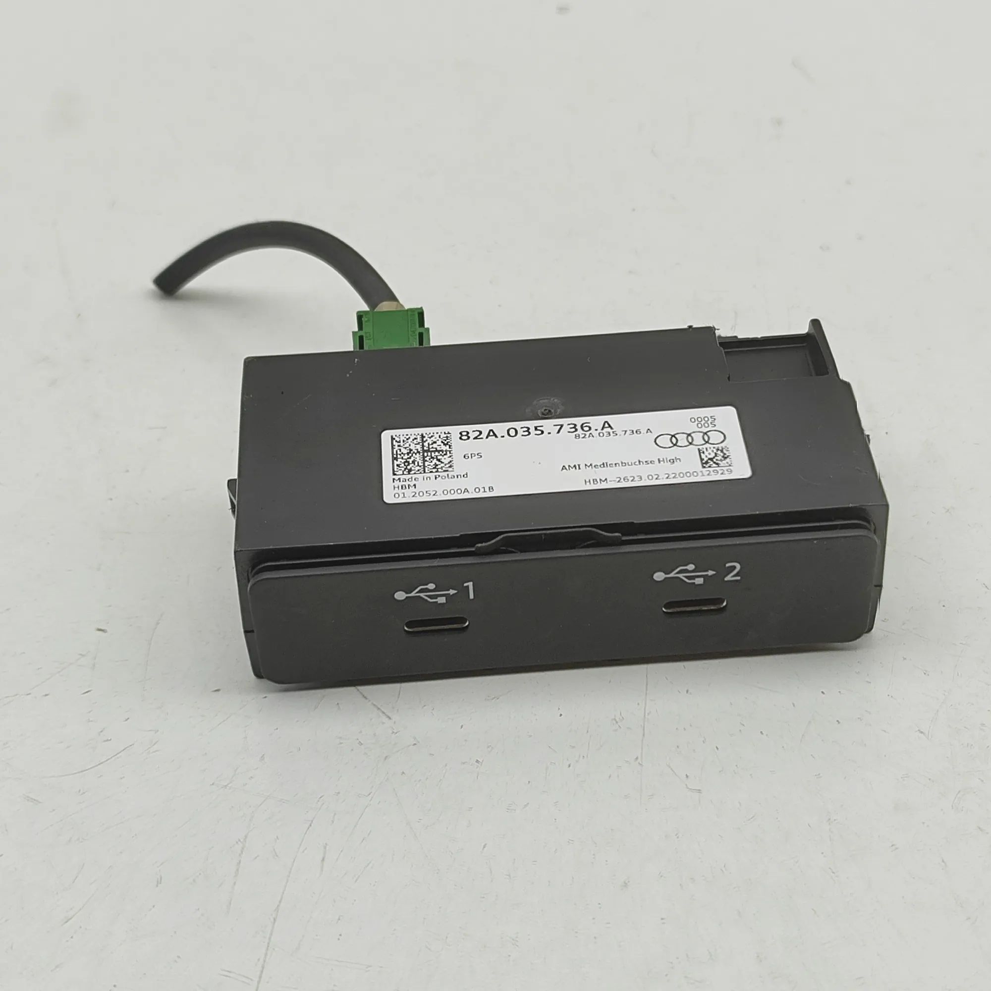 Porsche Taycan USB USB — PORSCHE TAYCAN (2019-...) — 82A035736A

P...
