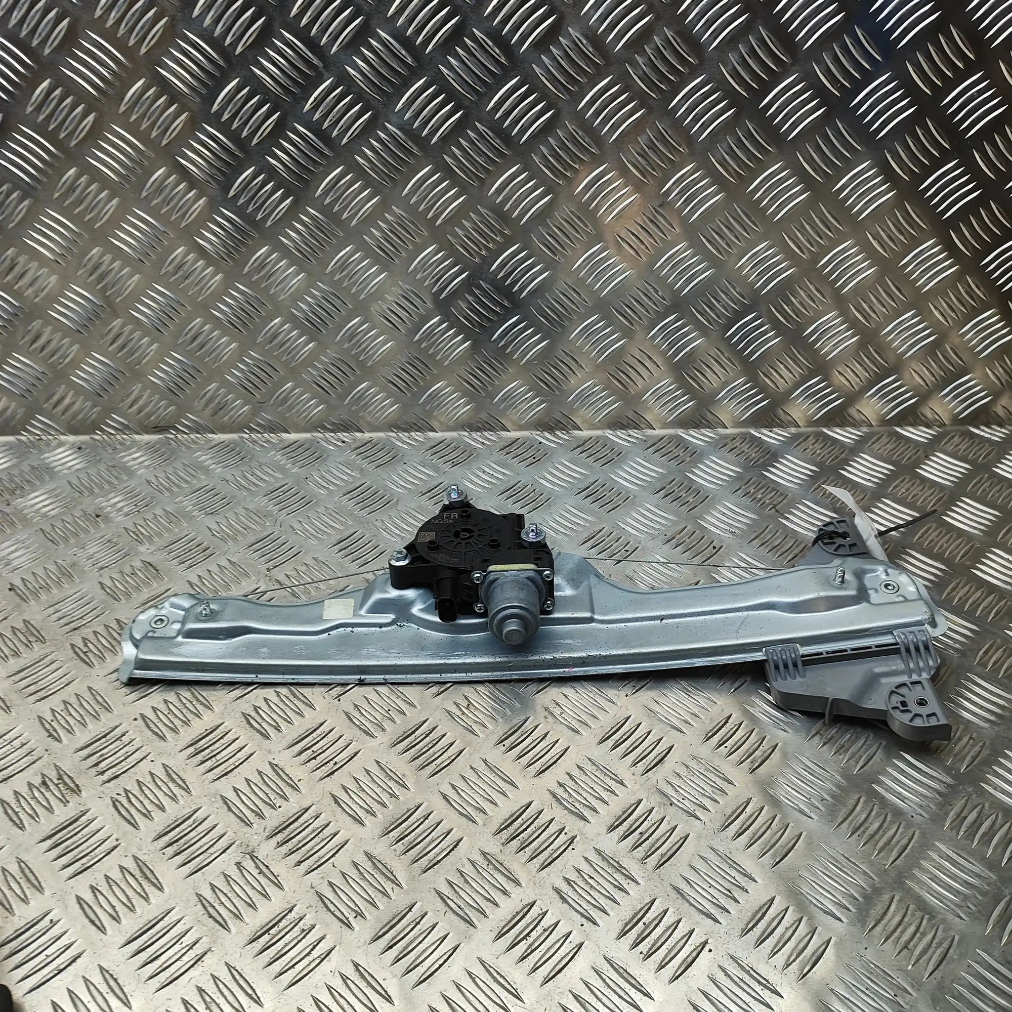 Kia Sportage Rear Right Door Window Regulator Rear Right Door Window Regulator — KIA SPORTAGE...