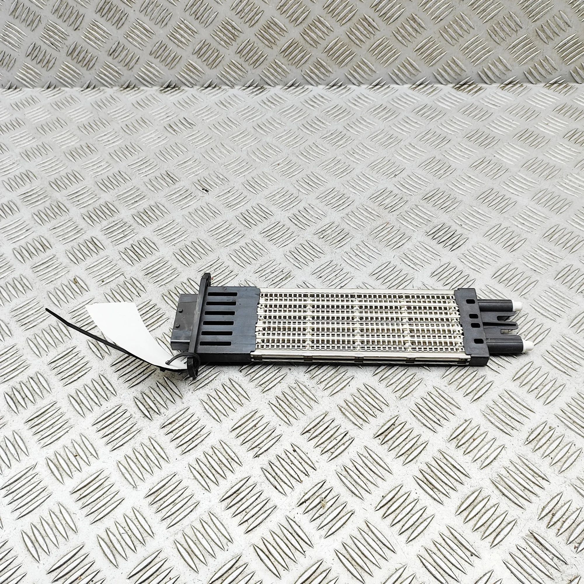 Iveco Daily Electric Heater Matrix Electric Heater Matrix — IVECO DAILY (VI Flatbe...