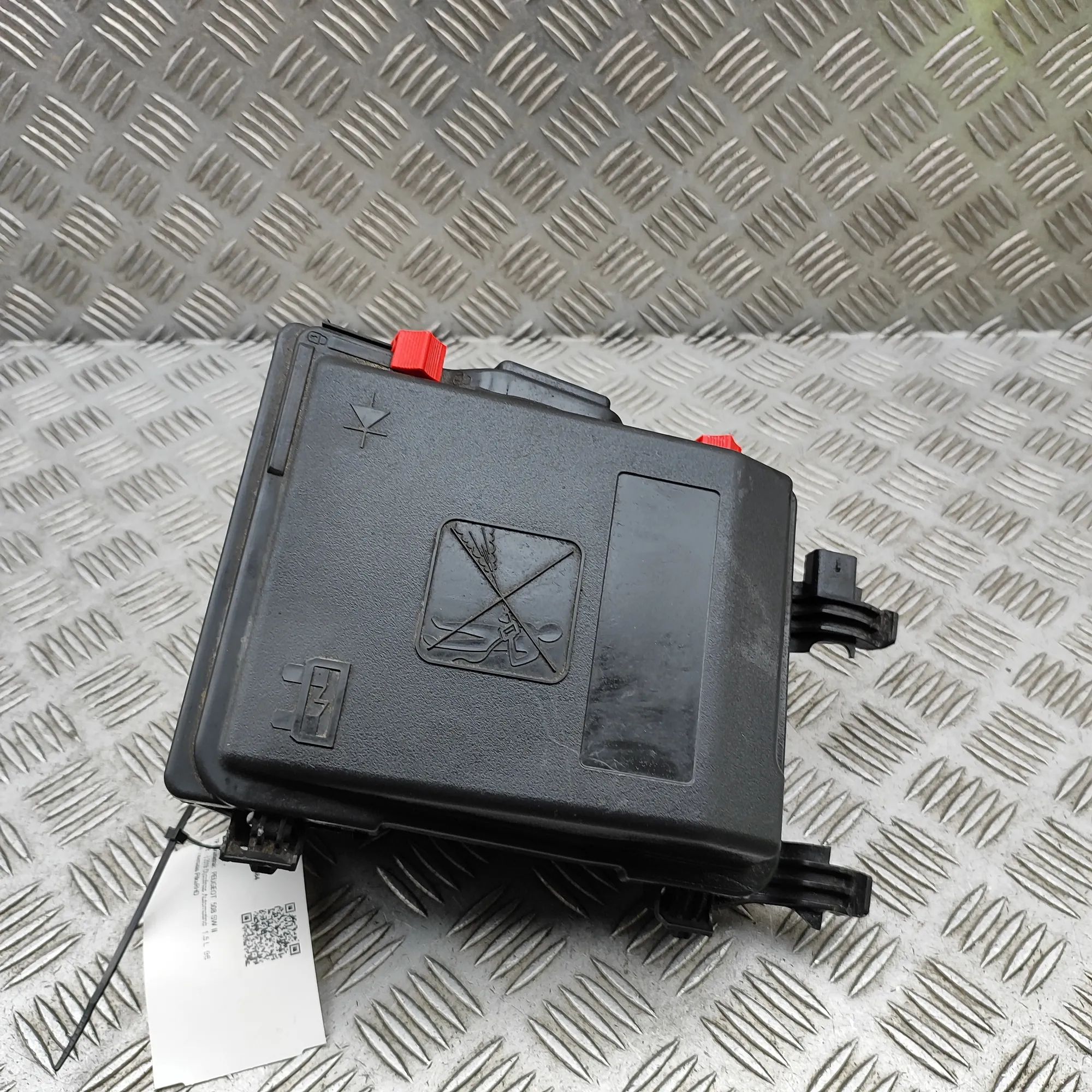 Peugeot 508 Fuse box Fuse box — PEUGEOT 508 (SW II) (2018-...) — 967...