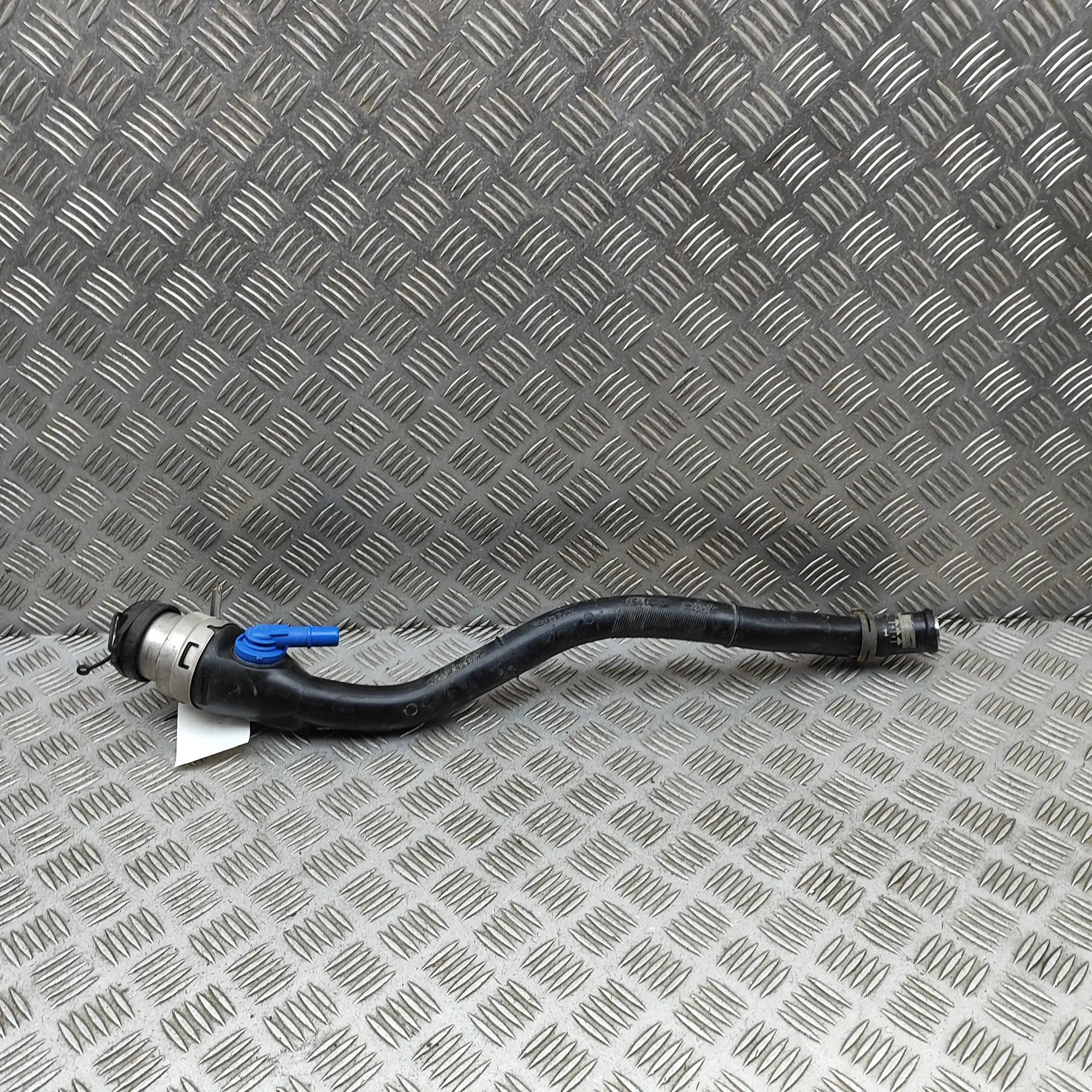 Porsche 911 (991) Fuel tank pipe Fuel tank pipe — PORSCHE 911 (991) (2011-2020) ...