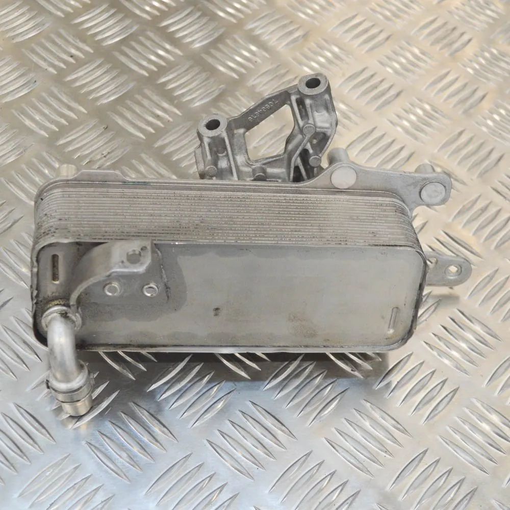 BMW X5 (F15) Öljynjäähdytin Oil Cooler — BMW X5 (F15, F85) (2012-2018)

Gen...