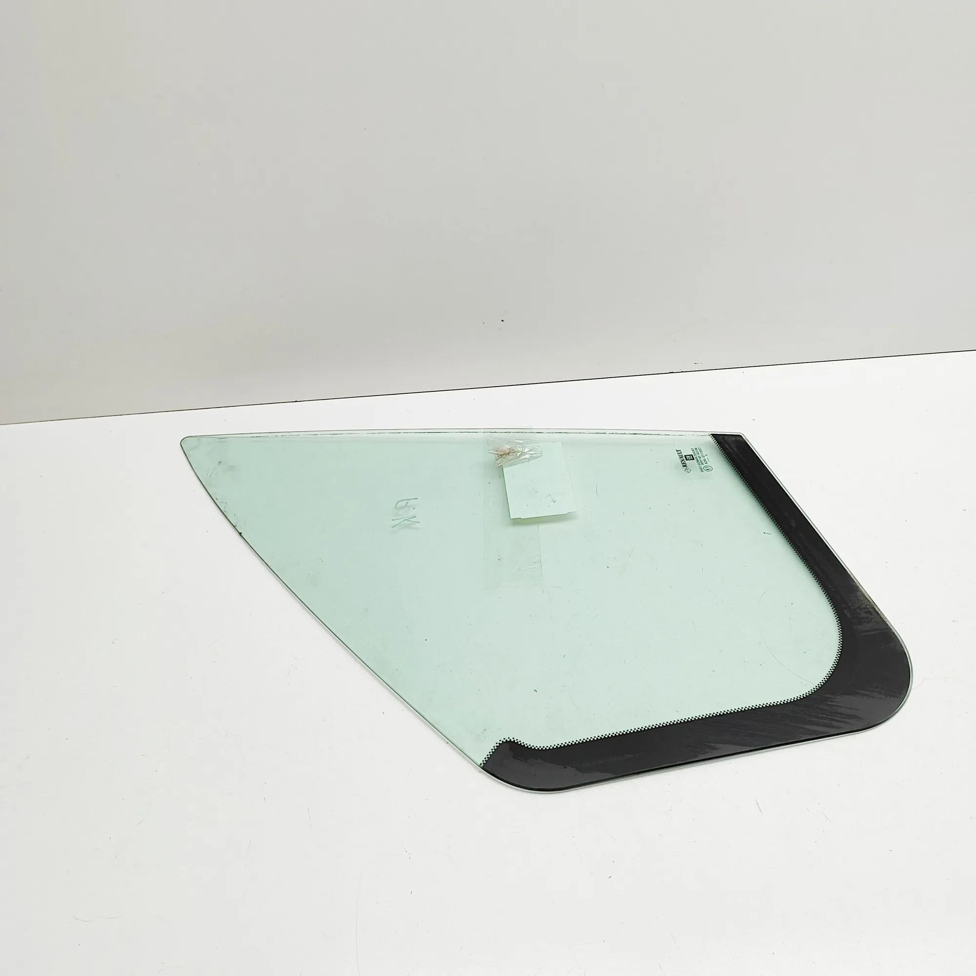 Opel Vivaro (B) Door quarter window — front left Door quarter window — front left — OPEL VIVARO ...