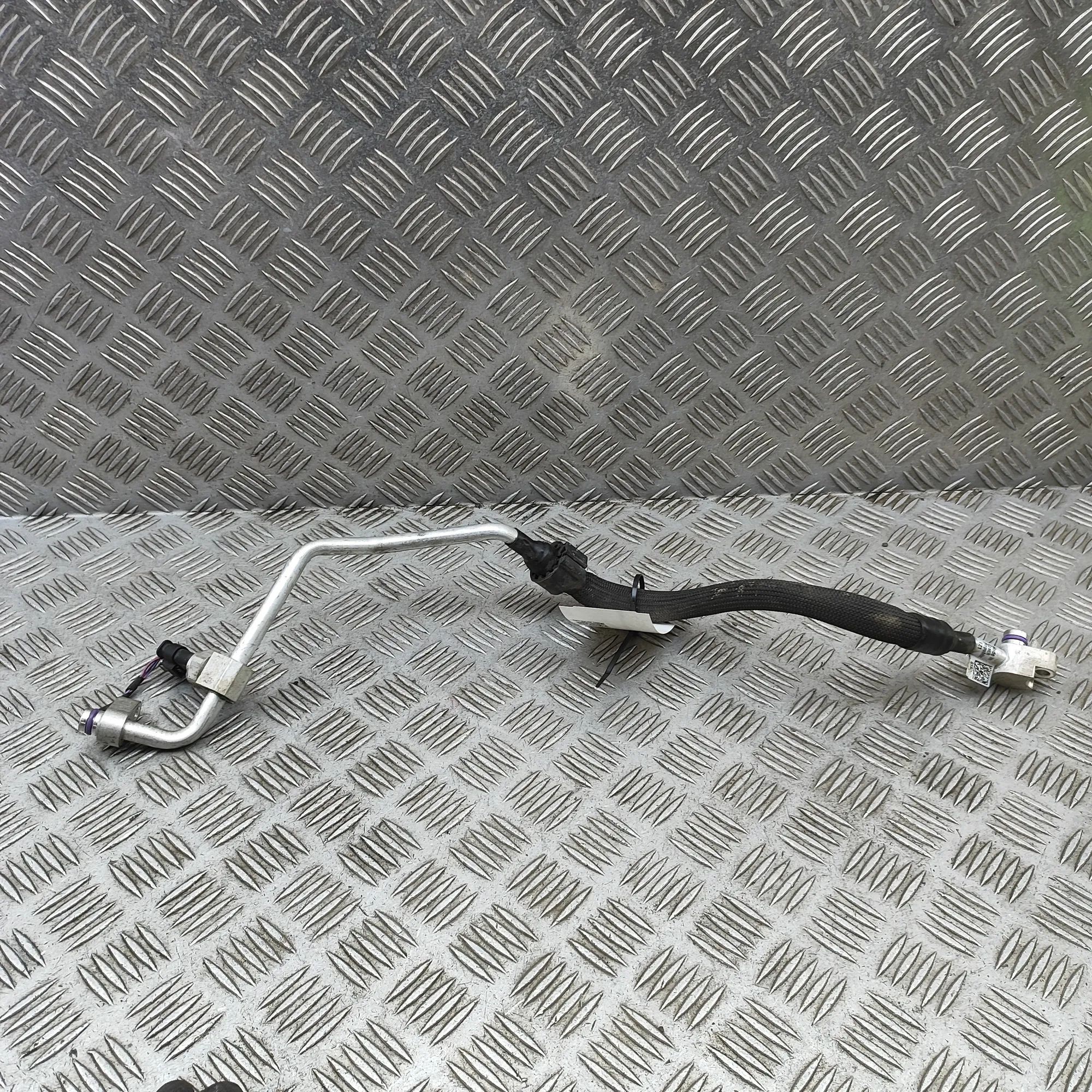 Porsche Taycan A/C Air Con Hose Pipe A/C Air Con Hose Pipe — PORSCHE TAYCAN (2019-.....