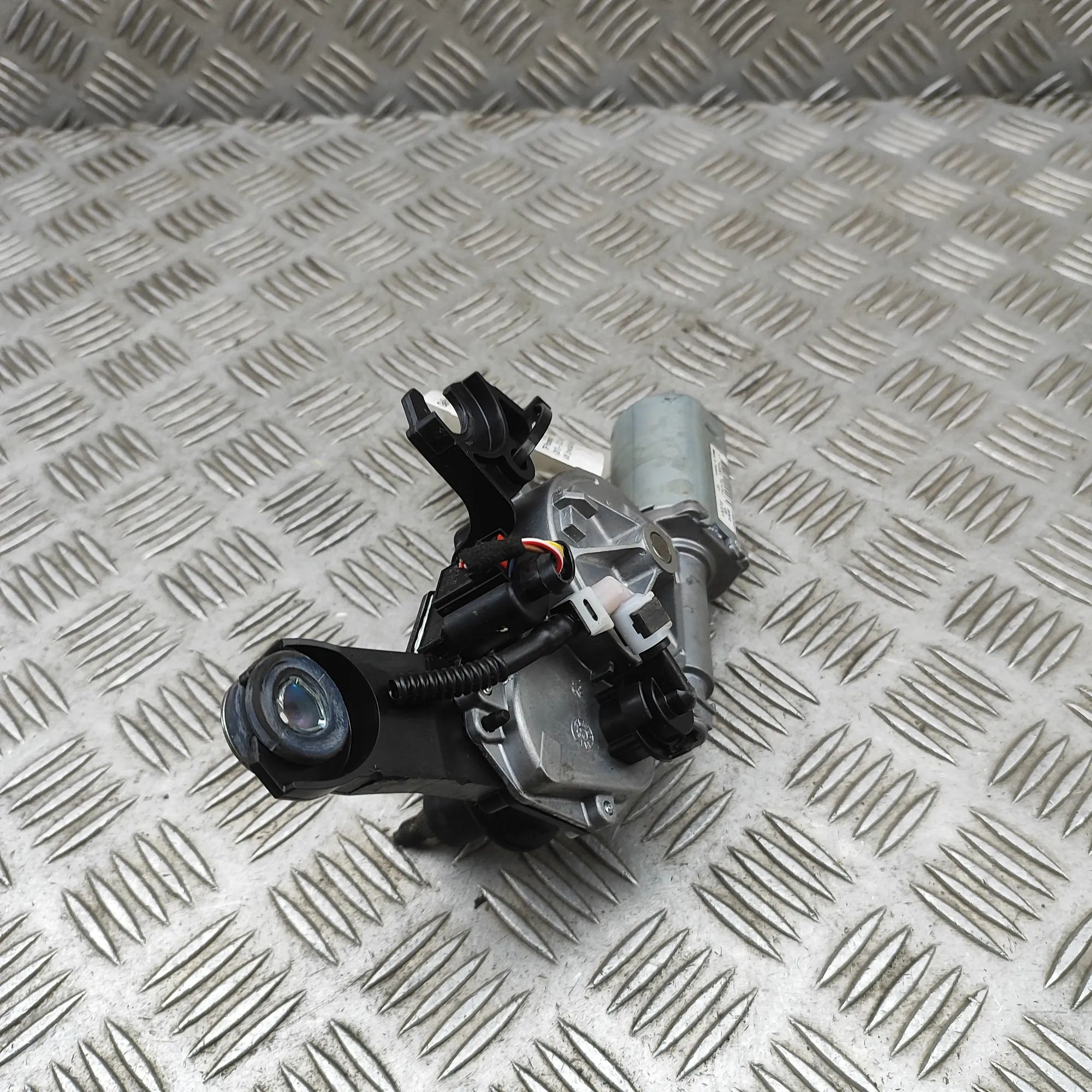 Porsche Taycan Мотор стеклоочистителя Tailgate wiper motor — PORSCHE TAYCAN (2019-......