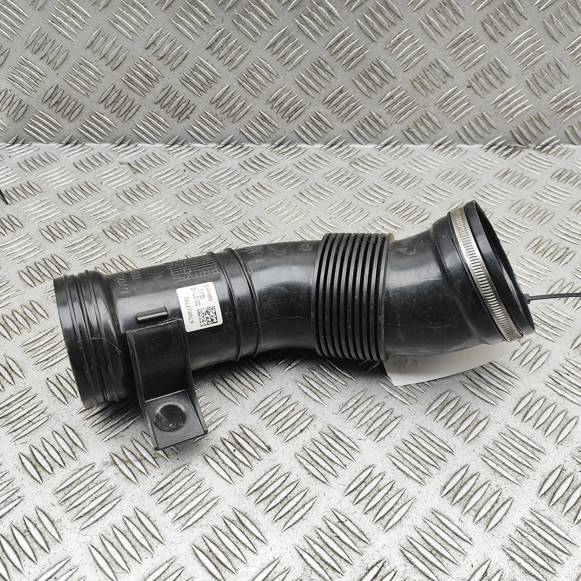 Maserati Levante Air Intake Tube Air Intake Tube — MASERATI LEVANTE (SUV M161) (...