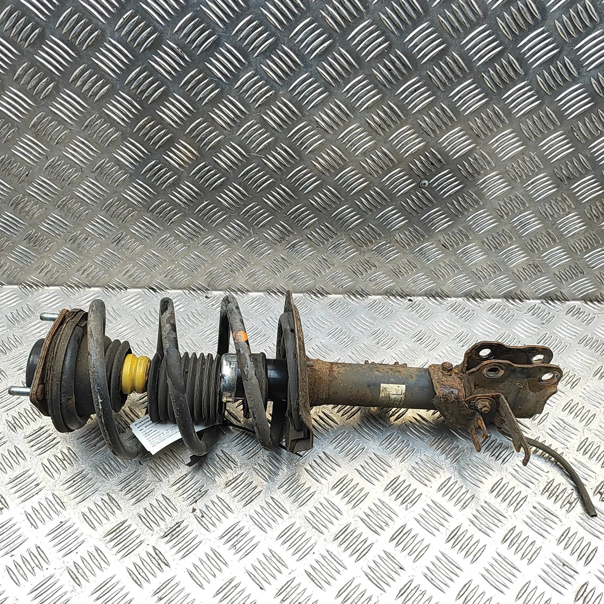 Mitsubishi Outlander Shock absorber — front left Shock absorber — front left — MITSUBISHI OUTLAN...
