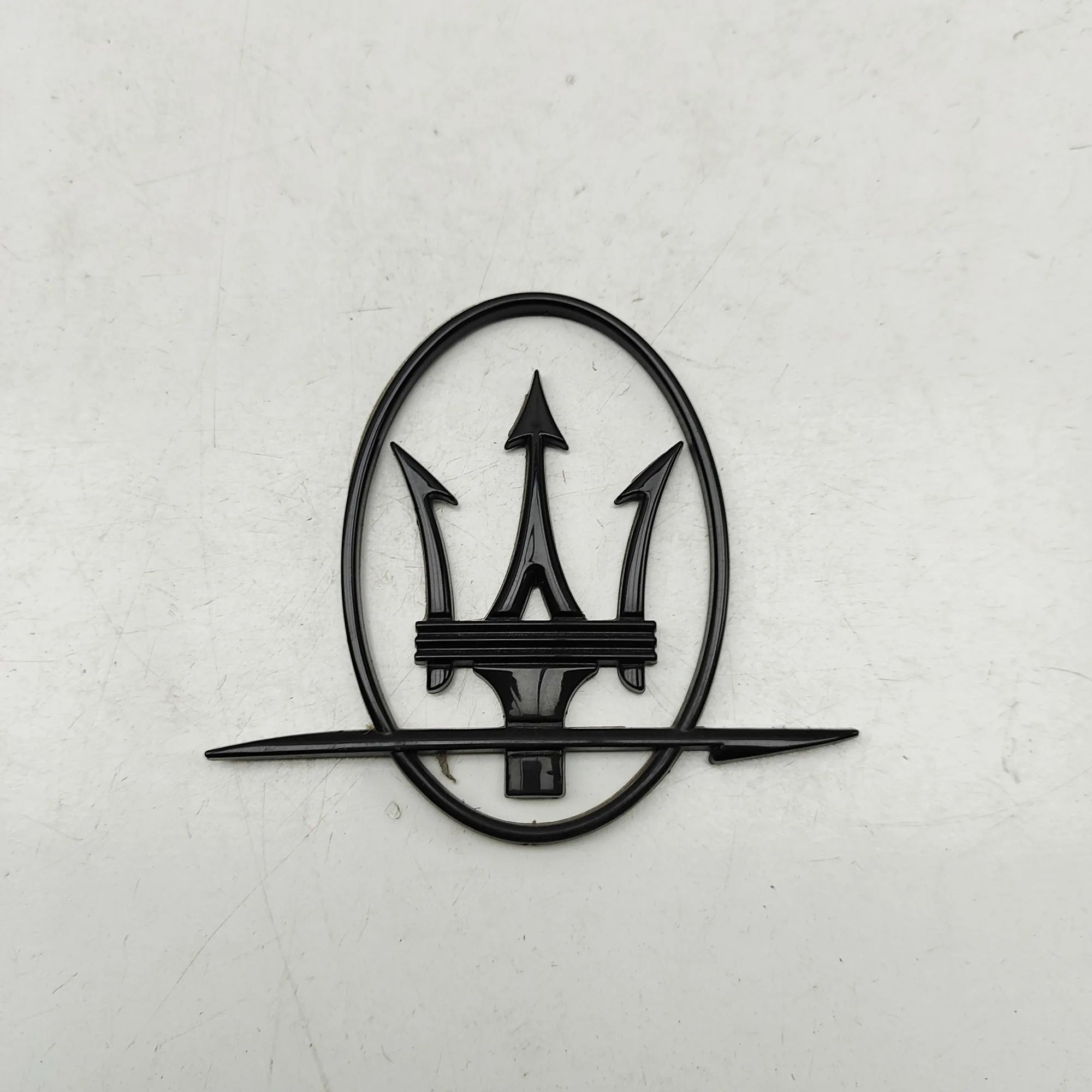 Maserati Levante Manufacturer emblem Manufacturer emblem — MASERATI LEVANTE (SUV M16...
