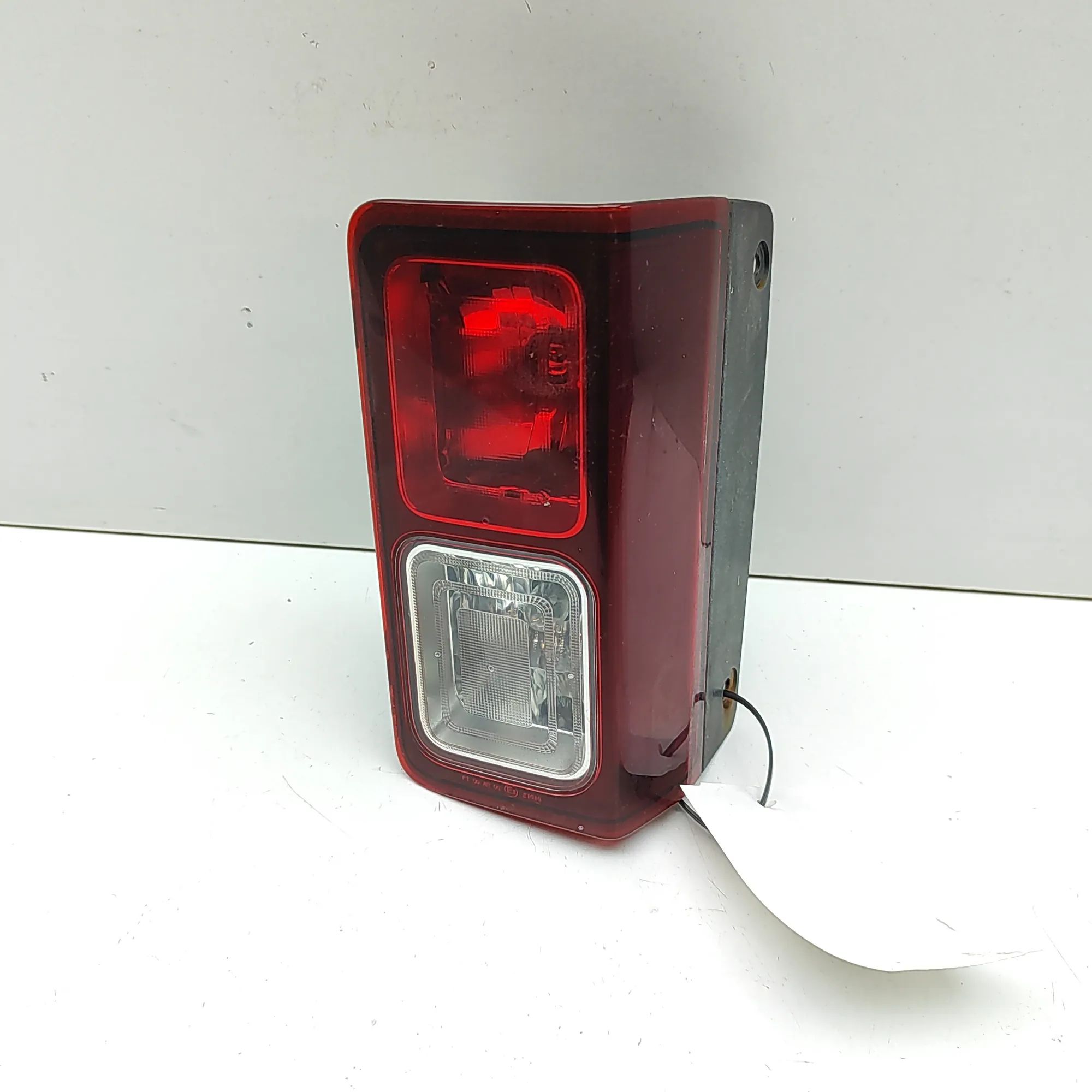 Opel Vivaro (B) Rear Left Tail Light Rear Left Tail Light — OPEL VIVARO (Combi) (201...