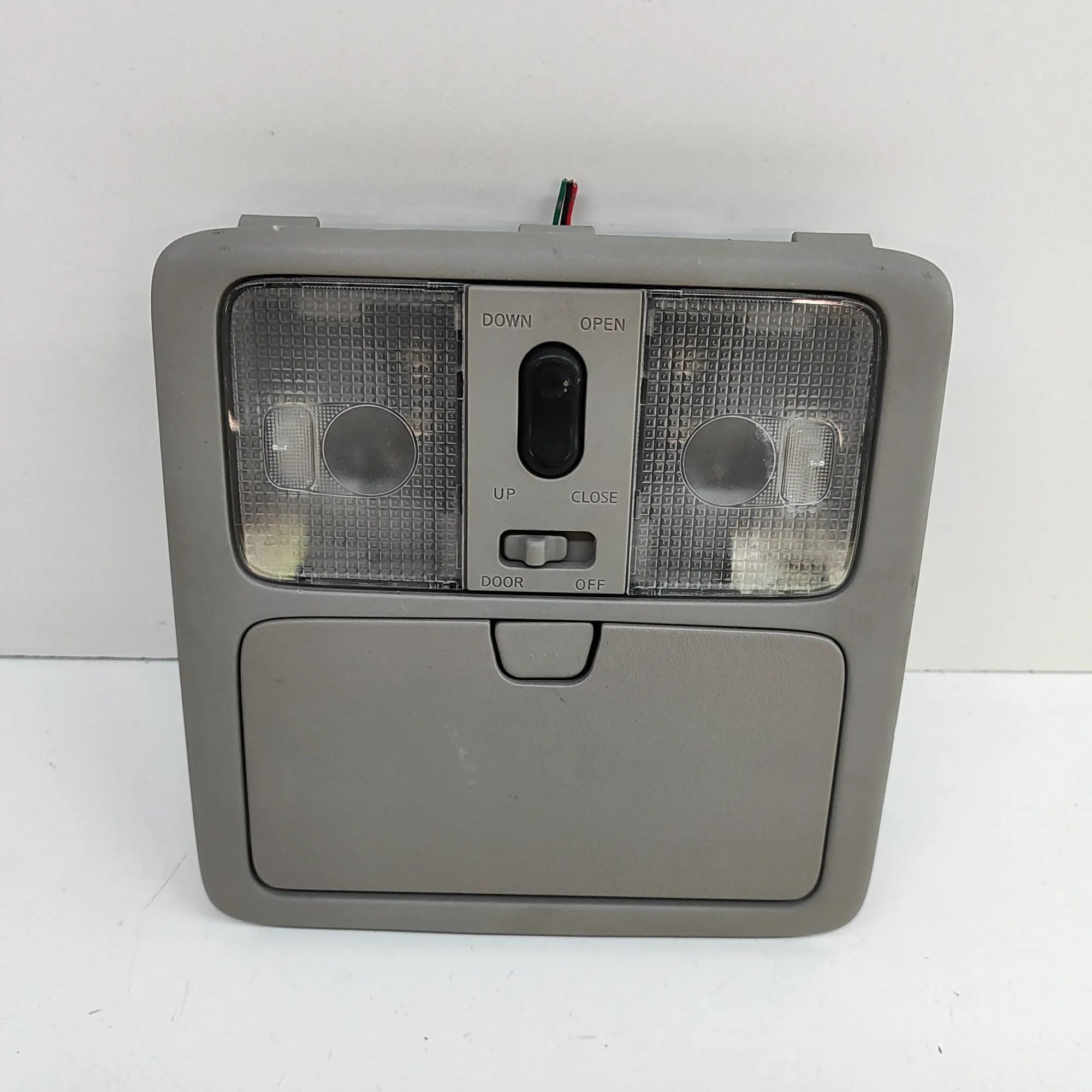 Nissan X-Trail Interior light Interior light — NISSAN X-TRAIL (T31) (2007-201...