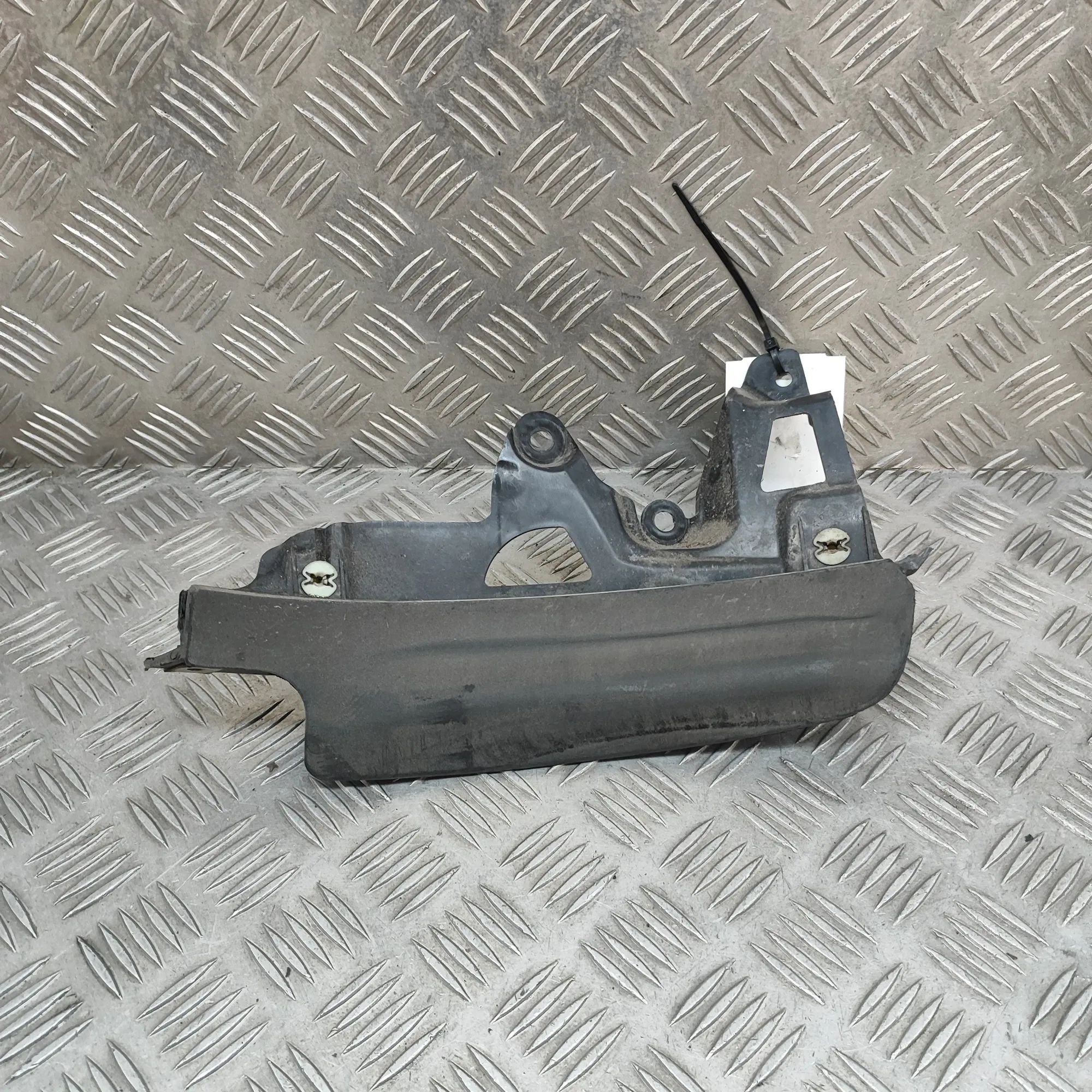 Porsche Cayenne Mudguard — rear right Mudguard — rear right — PORSCHE CAYENNE (Coupe ...