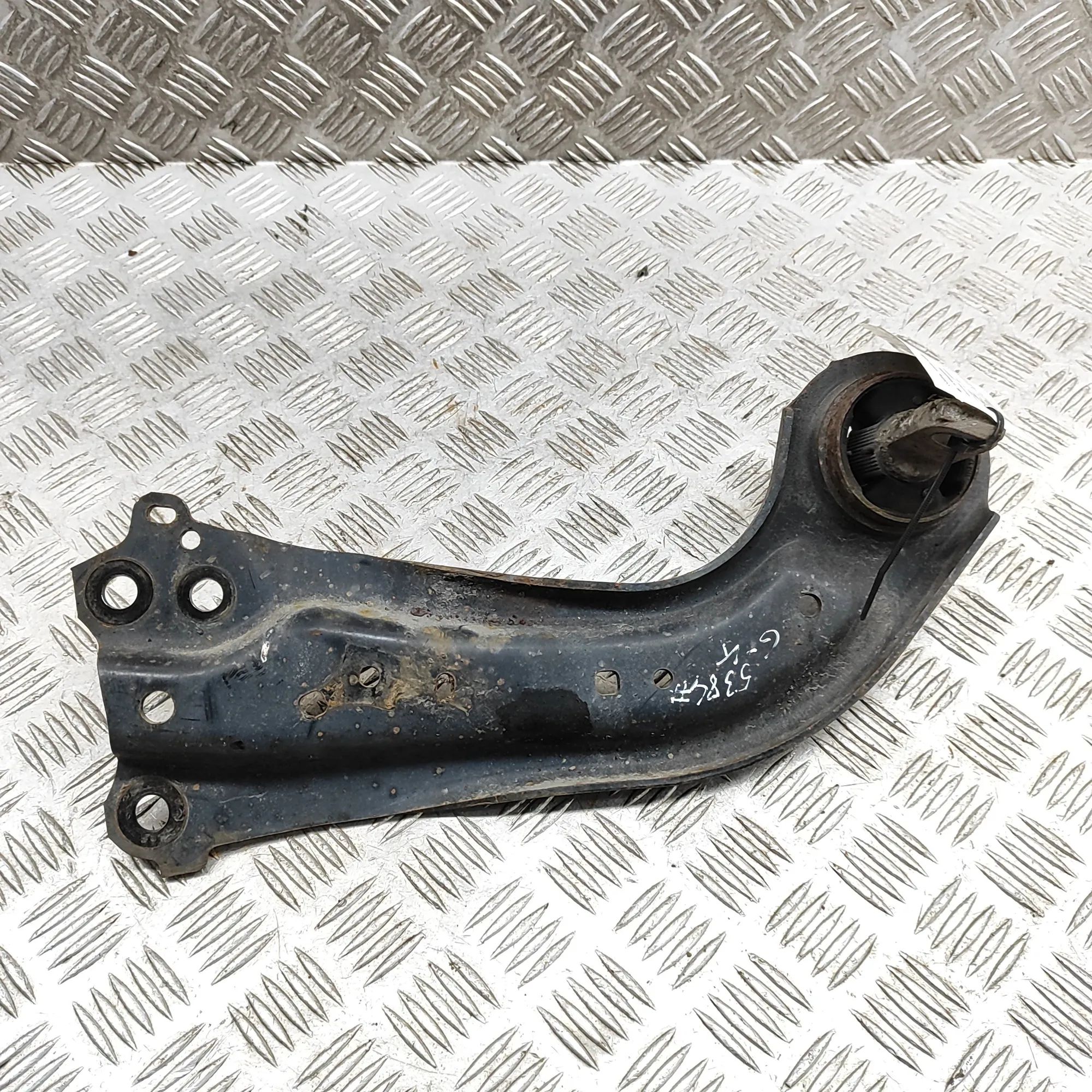 Toyota RAV4 (XA40) Rear Left Control Arm Rear Left Control Arm — TOYOTA RAV (4 V XA50) (...