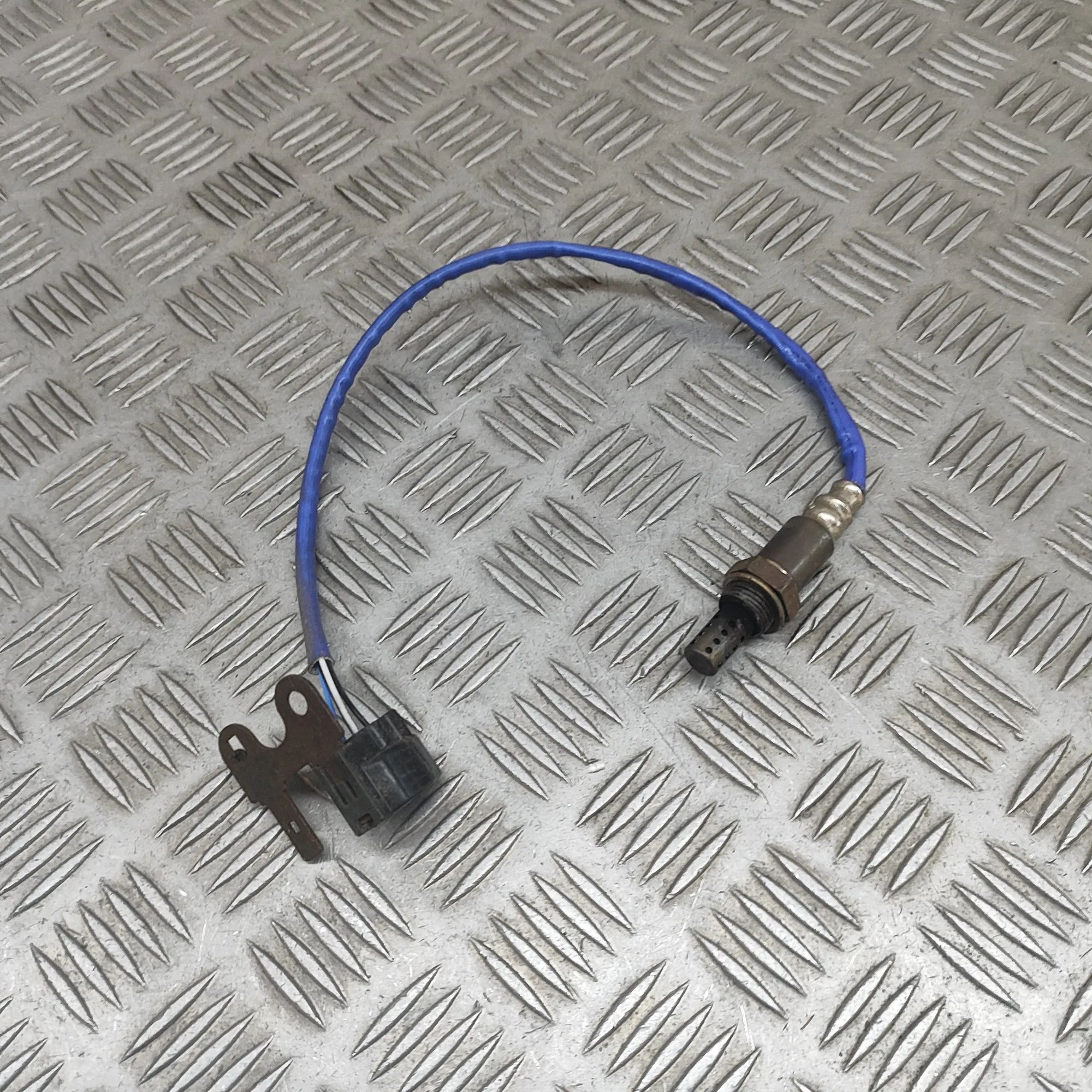 Jaguar XJ Lambda Oxygen Sensor Lambda Oxygen Sensor — JAGUAR XJ (X350) (2003-2...