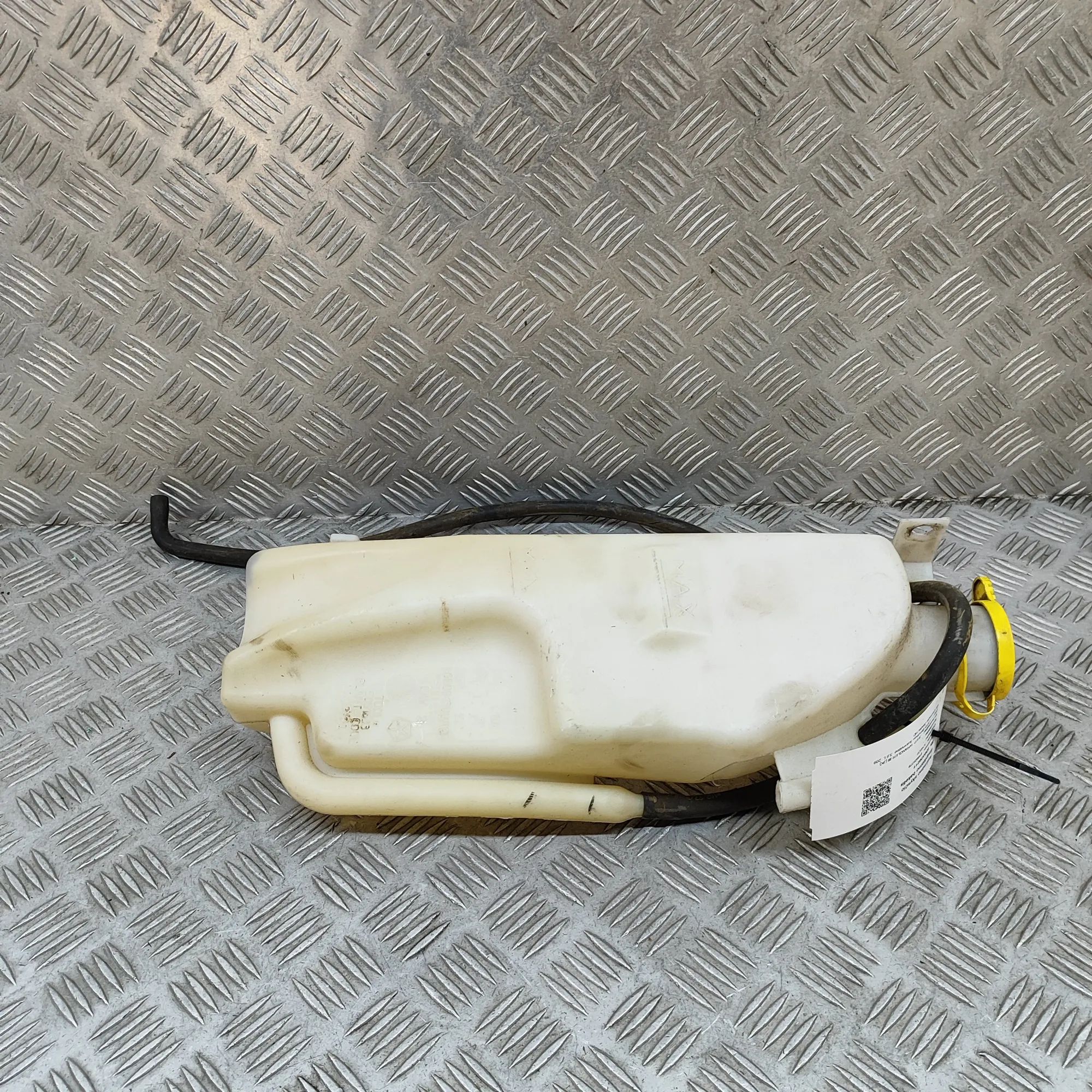 Jeep Wrangler (JK) Expansion Tank Expansion tank — JEEP WRANGLER (III JK) (2007-....