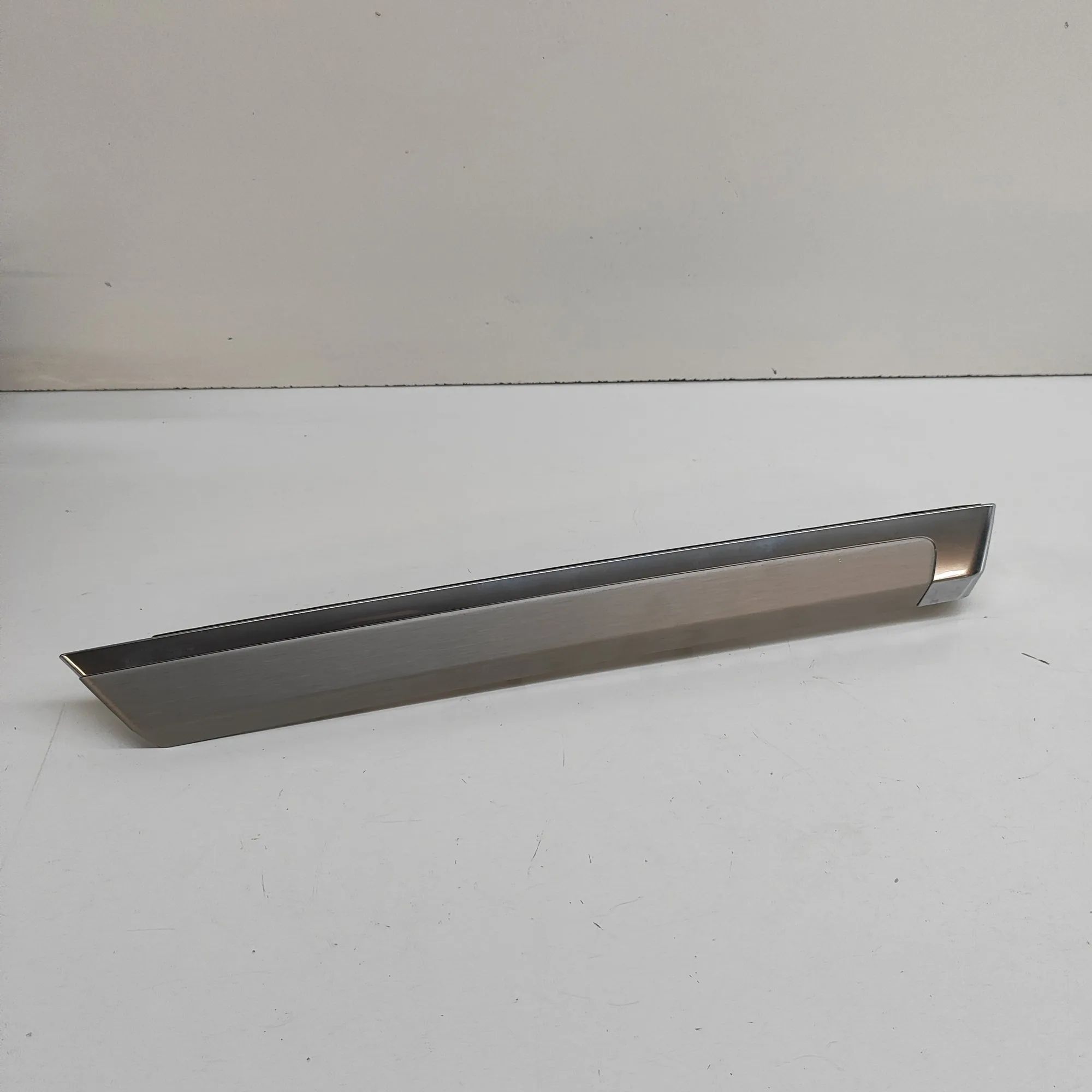 Porsche Cayenne Door panel trim — front right Door panel trim — front right — PORSCHE CAYENNE...
