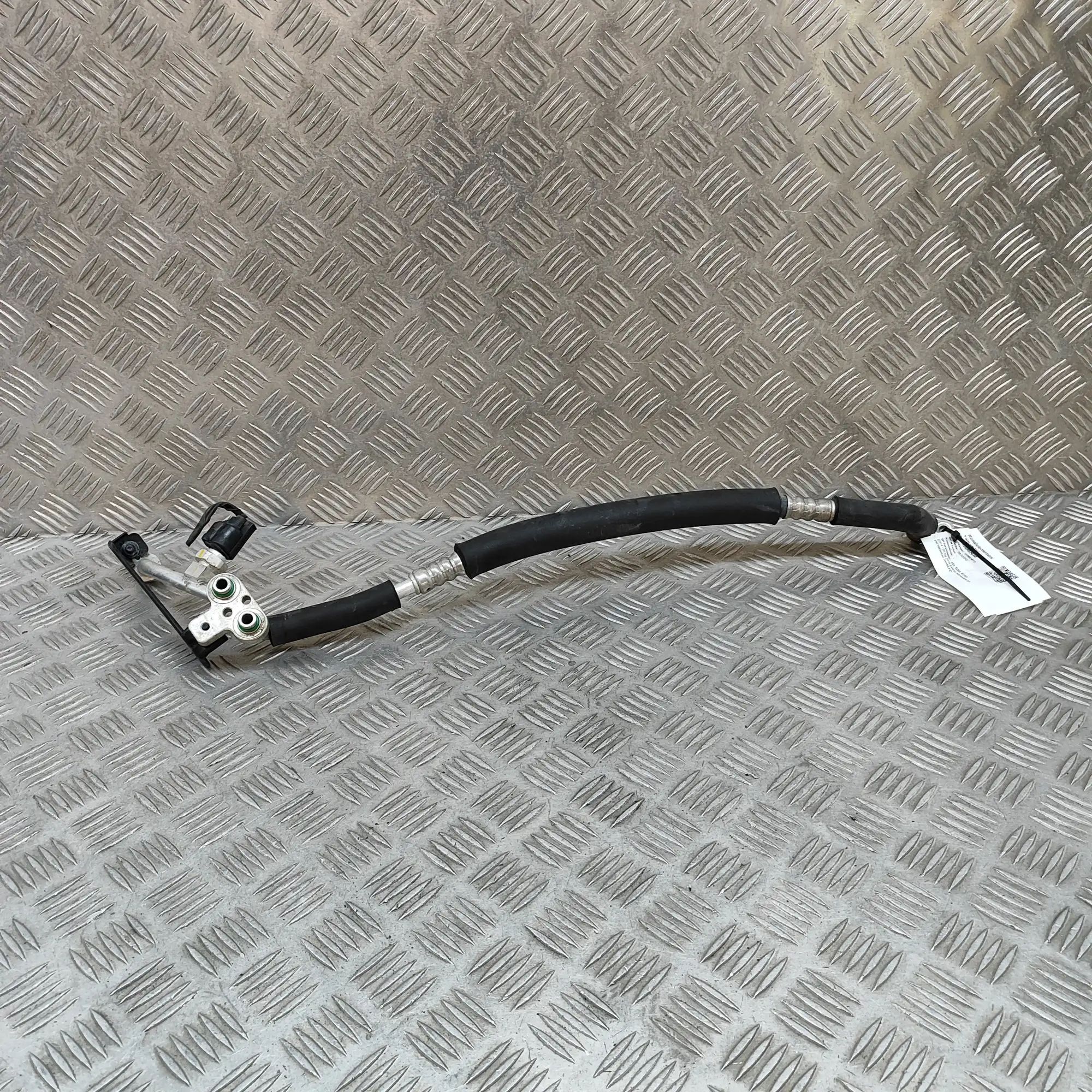 Kia Soul A/C Air Con Hose Pipe A/C Air Con Hose Pipe — KIA SOUL (II PS) (2014-...