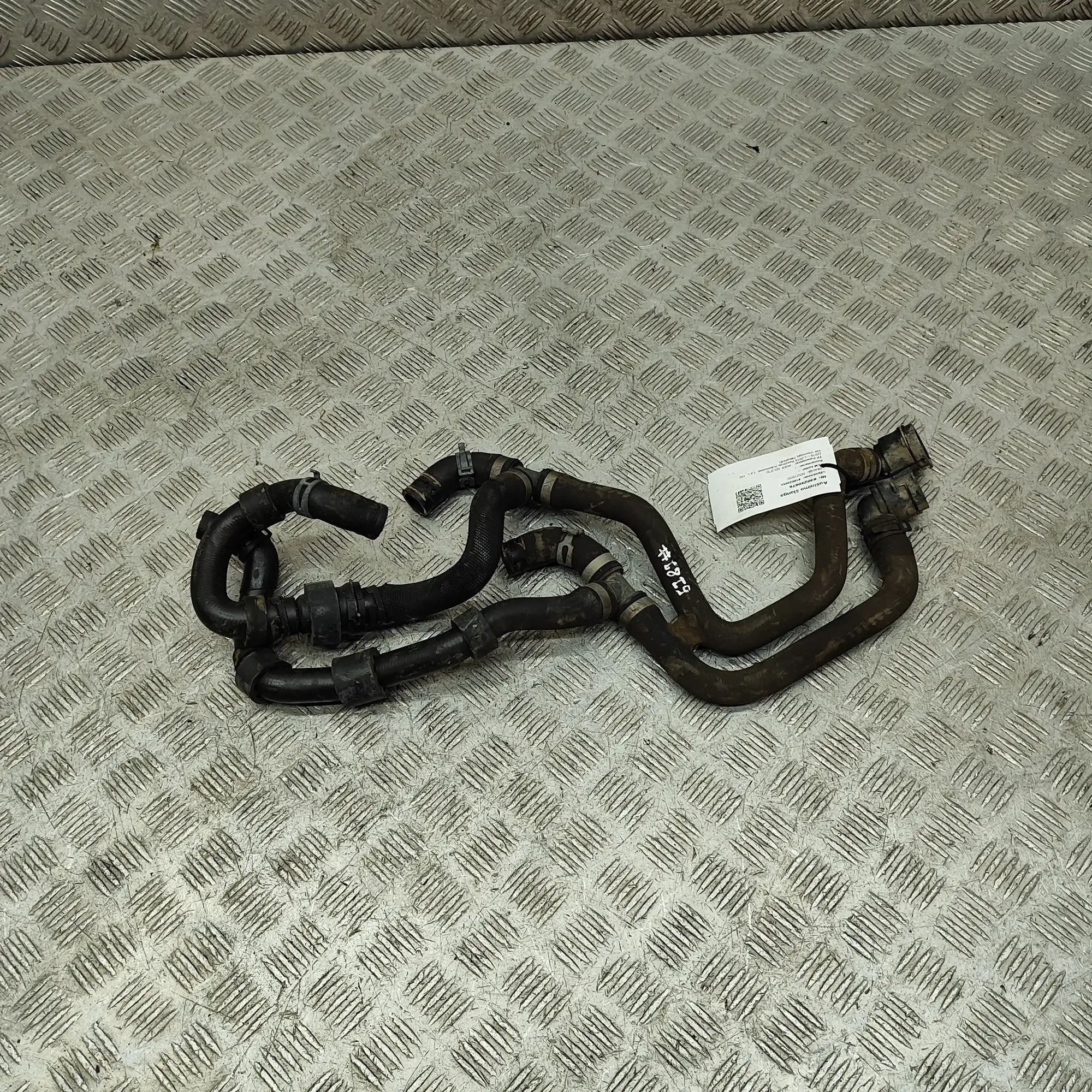 Audi Q3 (8U) Coolant hose Coolant hose — AUDI Q3 (F3) (2018-...) — 5C0121...