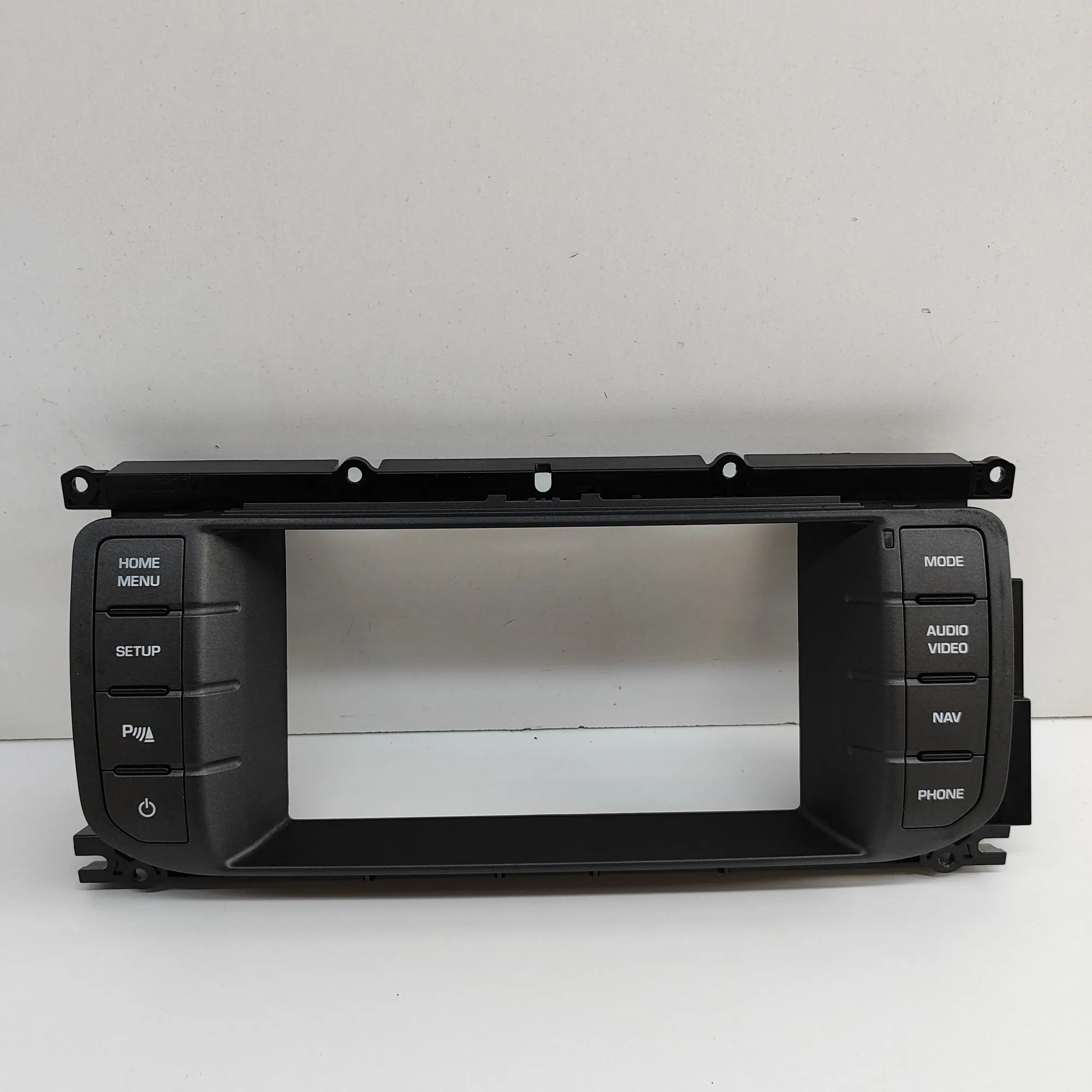 Land Rover Range Rover Evoque Navigation screen trim Navigation screen trim — LAND ROVER RANGE ROVER...