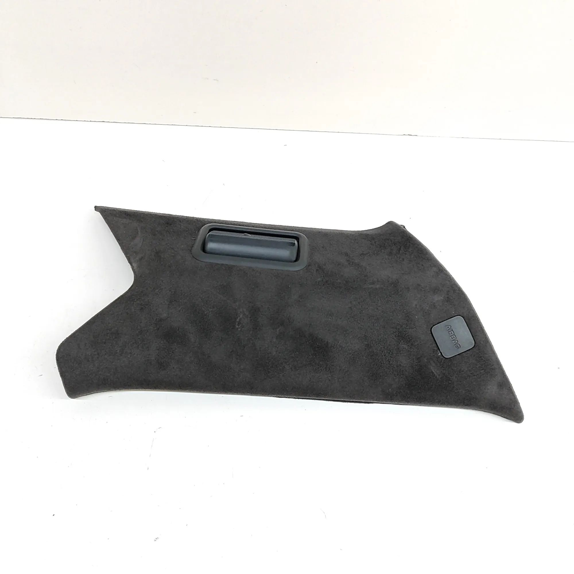 Land Rover Range Rover Sport (L494) Rear Left Pillar Trim Rear Left Pillar Trim — LAND ROVER RANGE ROVER ...