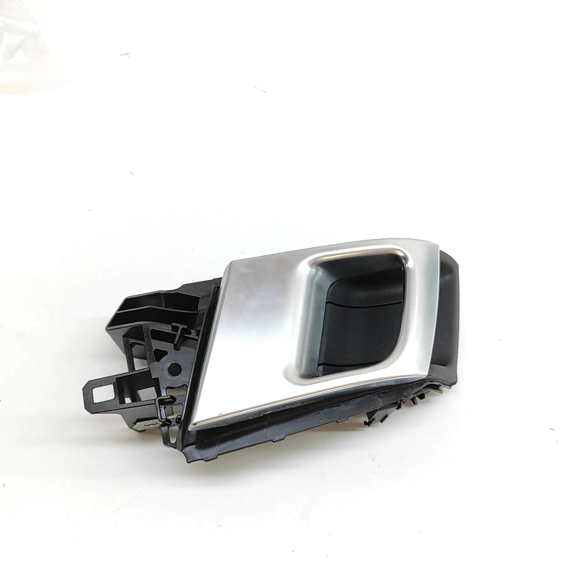 Land Rover Range Rover Sport (L494) Interior opening handle — rear right Interior opening handle — rear right — LAND ROV...