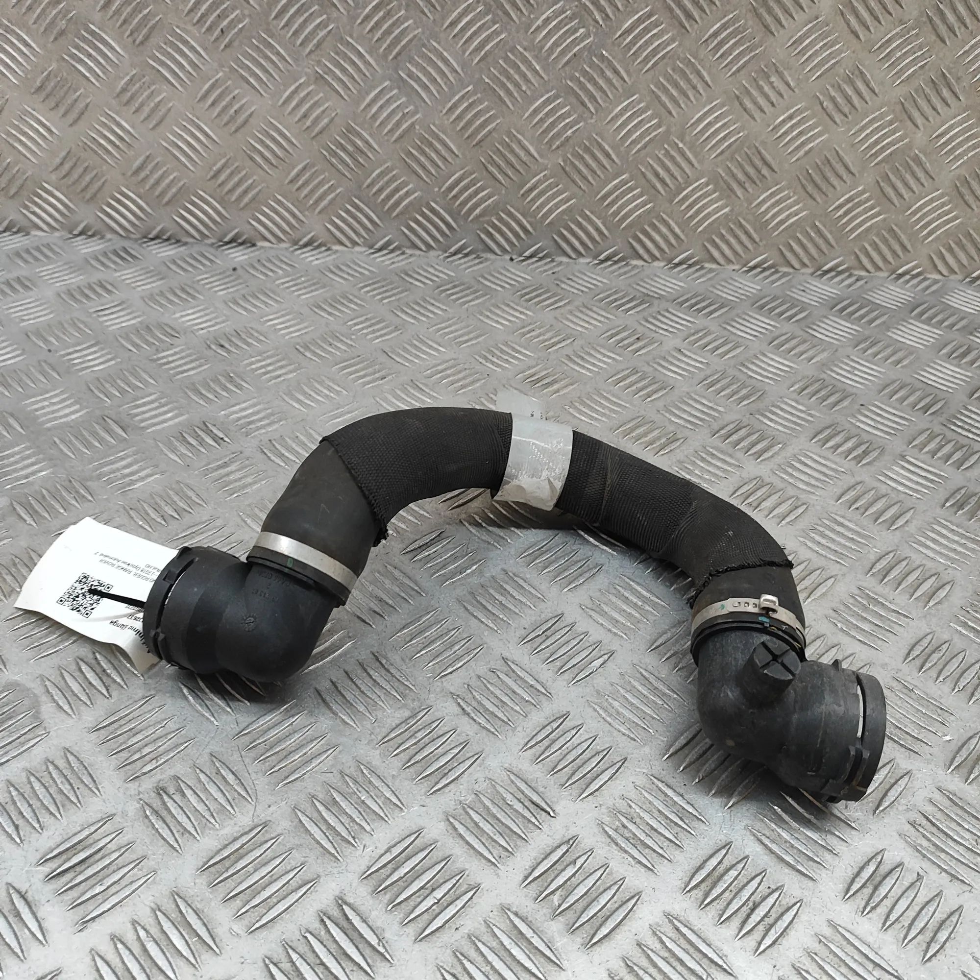 Land Rover Range Rover Velar Coolant hose Coolant hose — LAND ROVER RANGE ROVER VELAR (L5...
