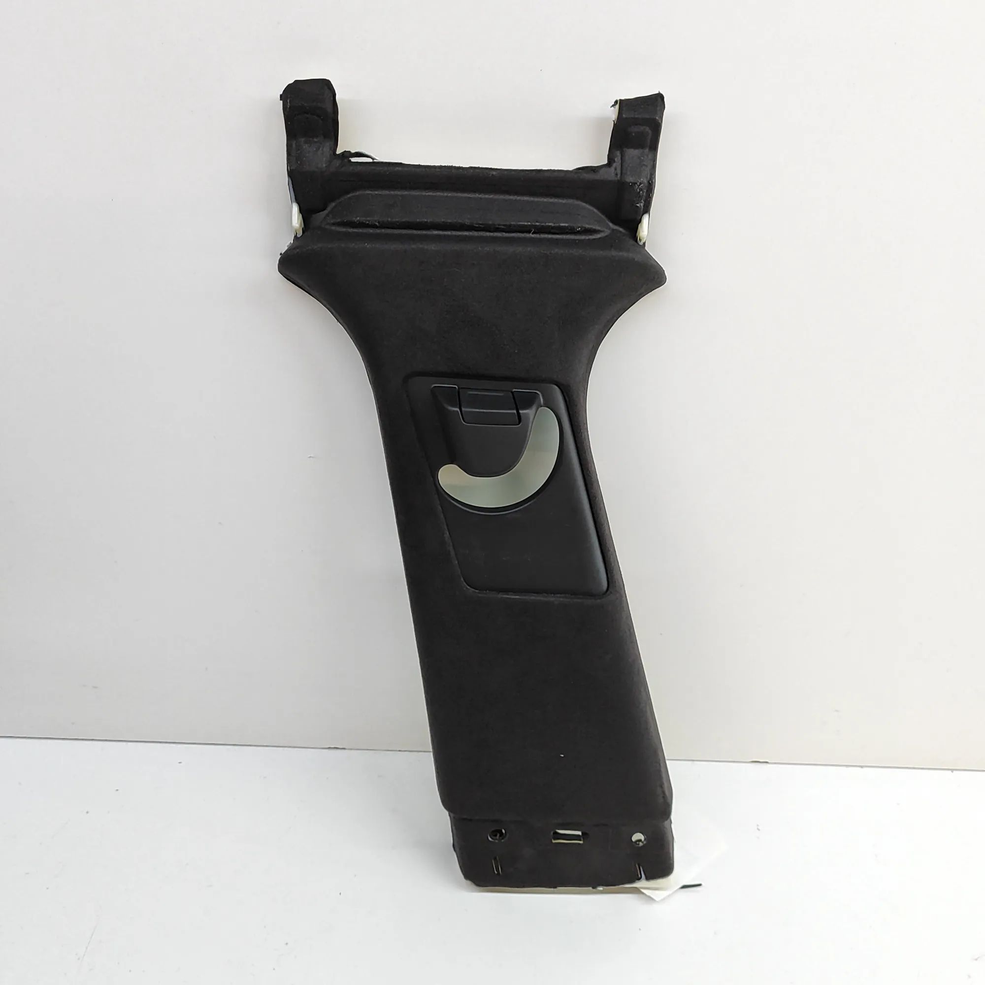 Land Rover Range Rover Sport (L494) B-pillar trim — left B-pillar trim — left — LAND ROVER RANGE ROVER S...