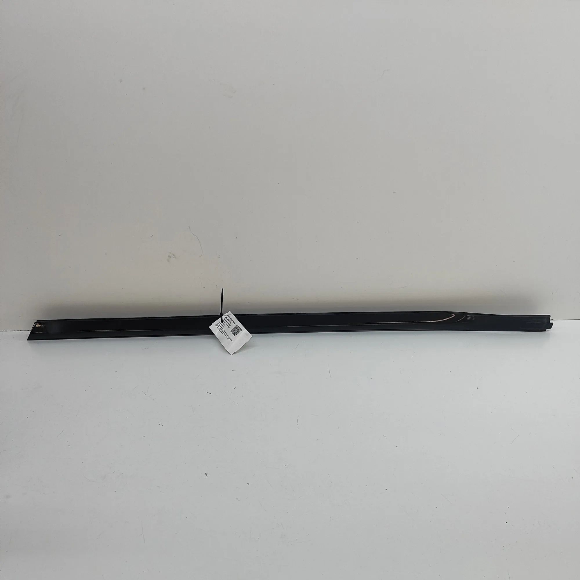 Porsche Cayenne Sill trim — front right Sill trim — front right — PORSCHE CAYENNE (Coup...