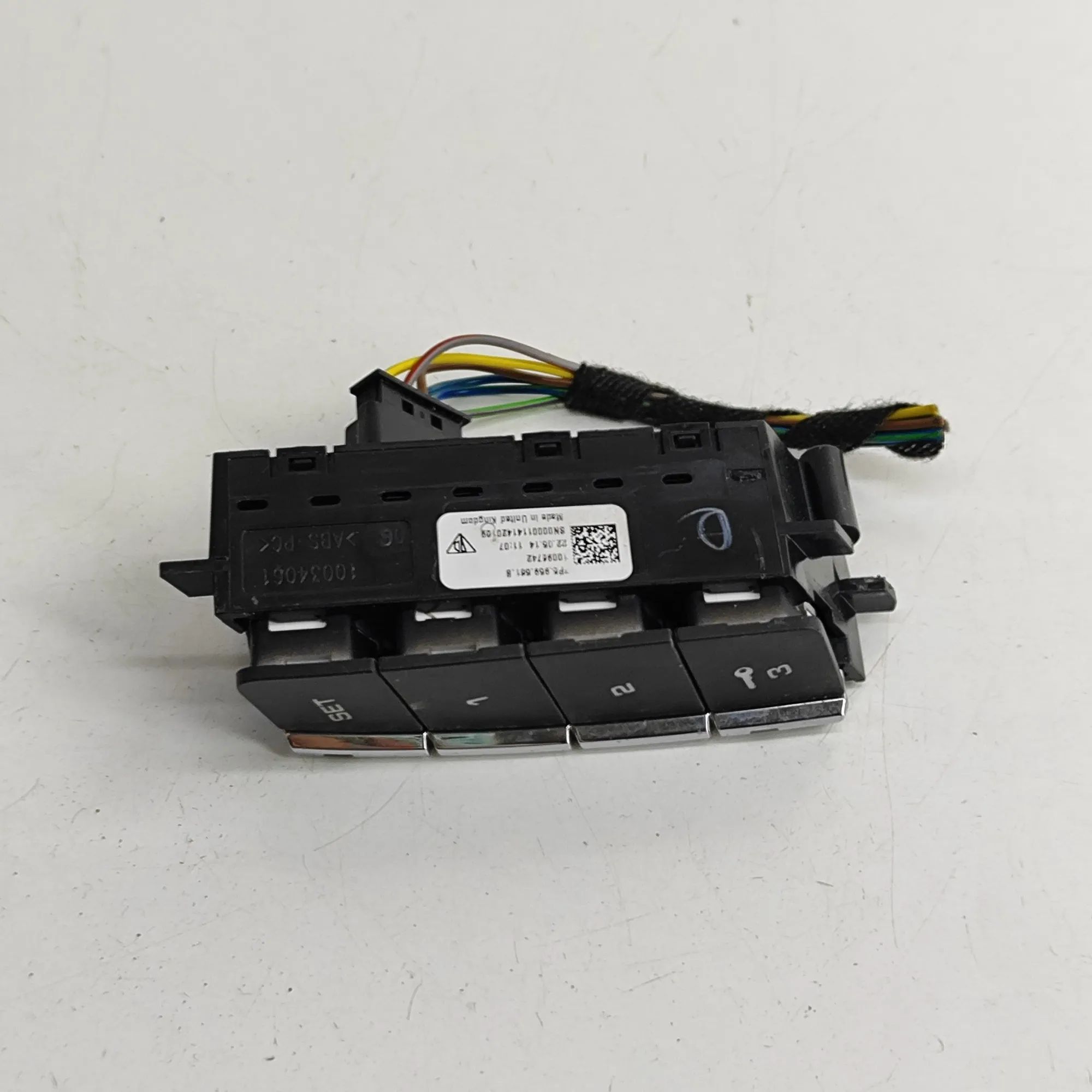 Porsche Cayenne Left Seat Control Switches Left Seat Control Switches — PORSCHE CAYENNE (9...