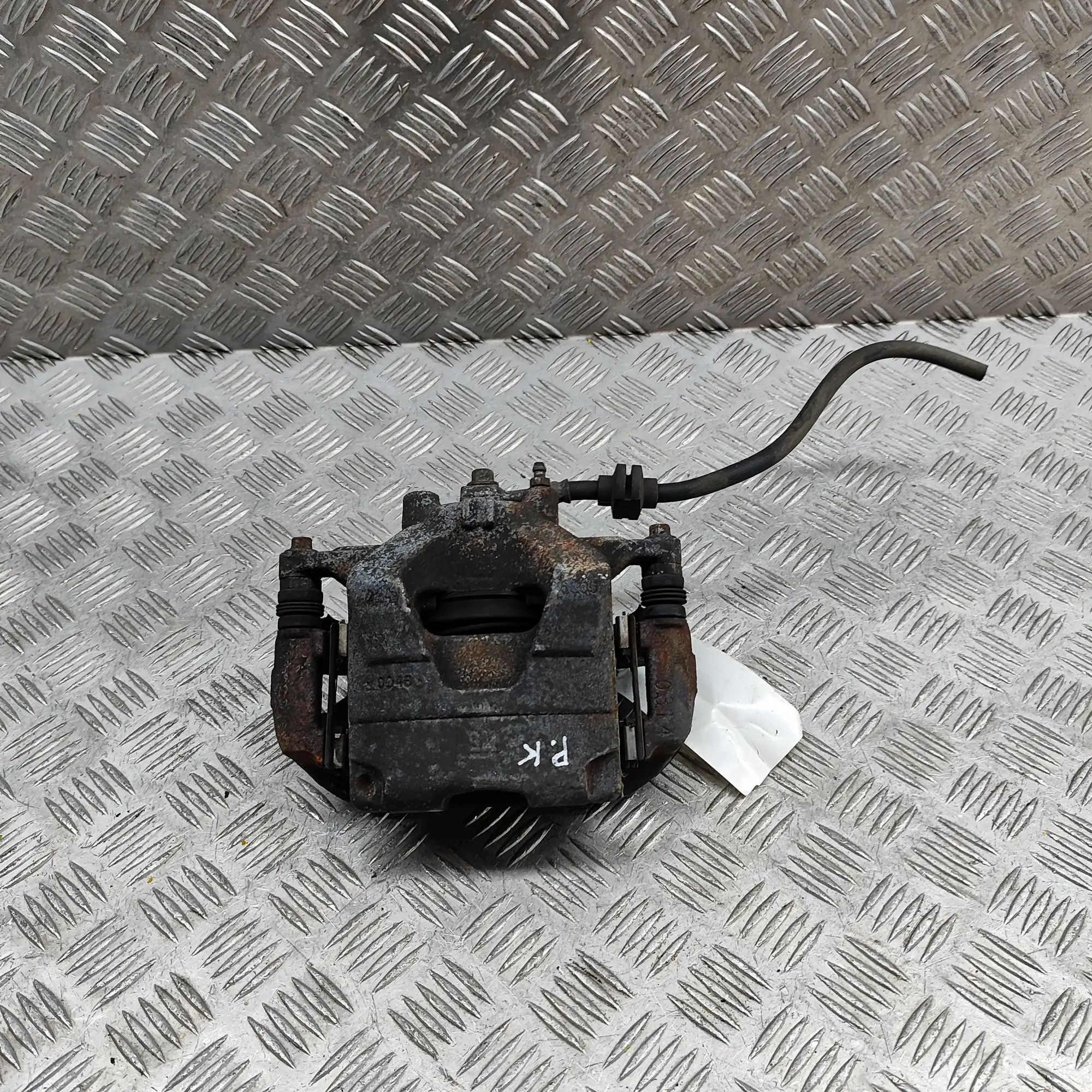 Chevrolet Cruze Brake caliper — front left