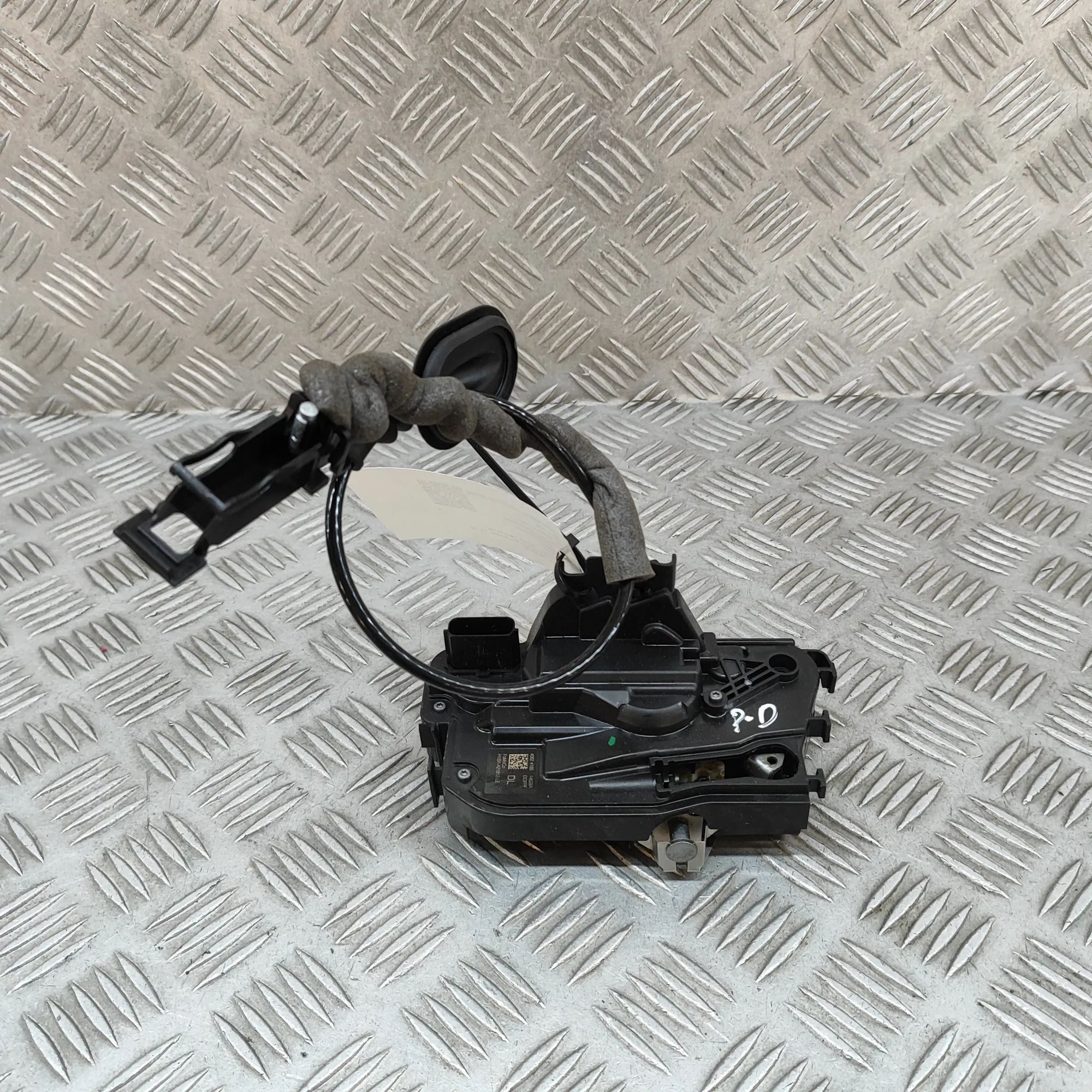 Ford Fiesta Door lock — front right Door lock — front right — FORD FIESTA (VII) (20...