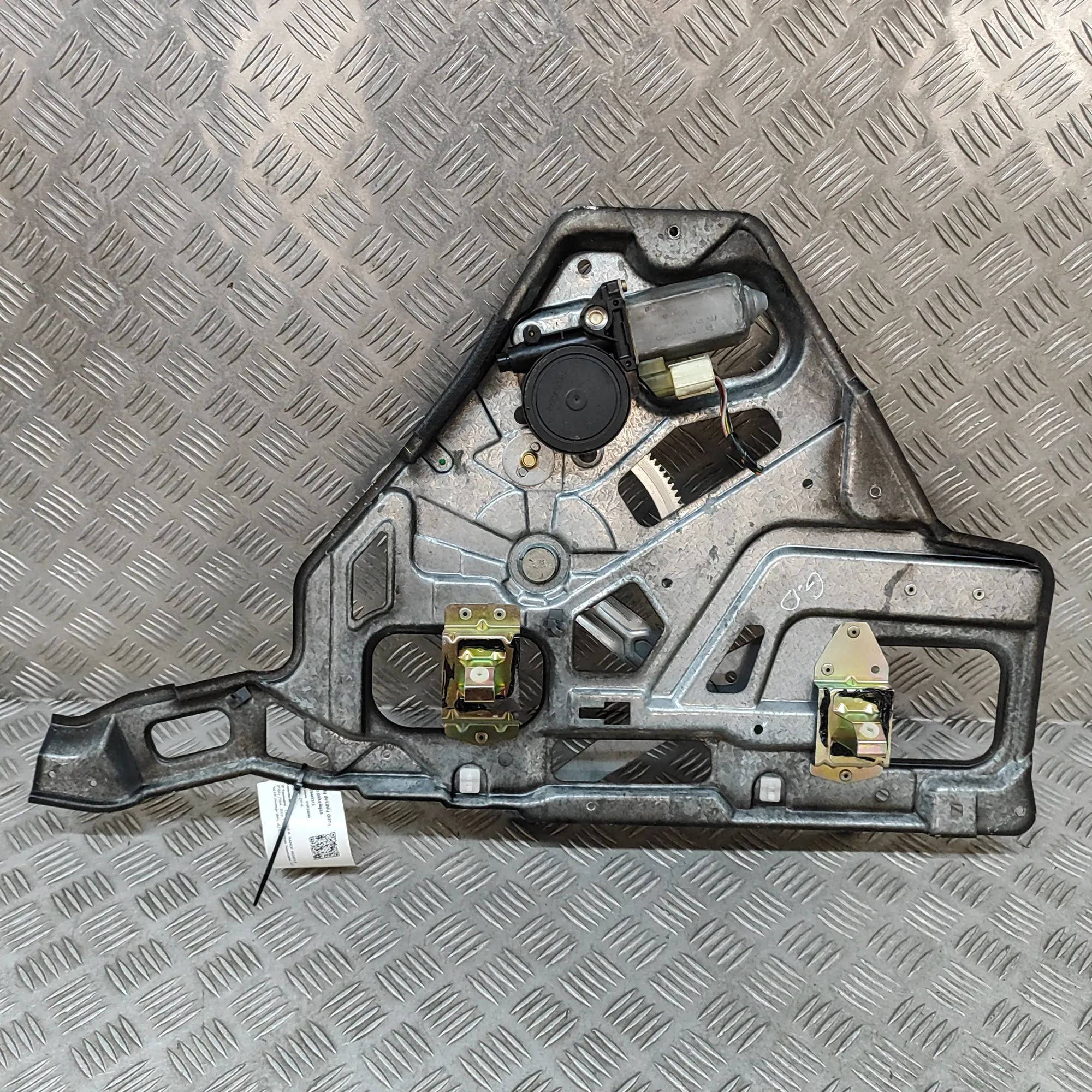 Land Rover Range Rover Rear Right Door Window Regulator Rear Right Door Window Regulator — LAND ROVER R...