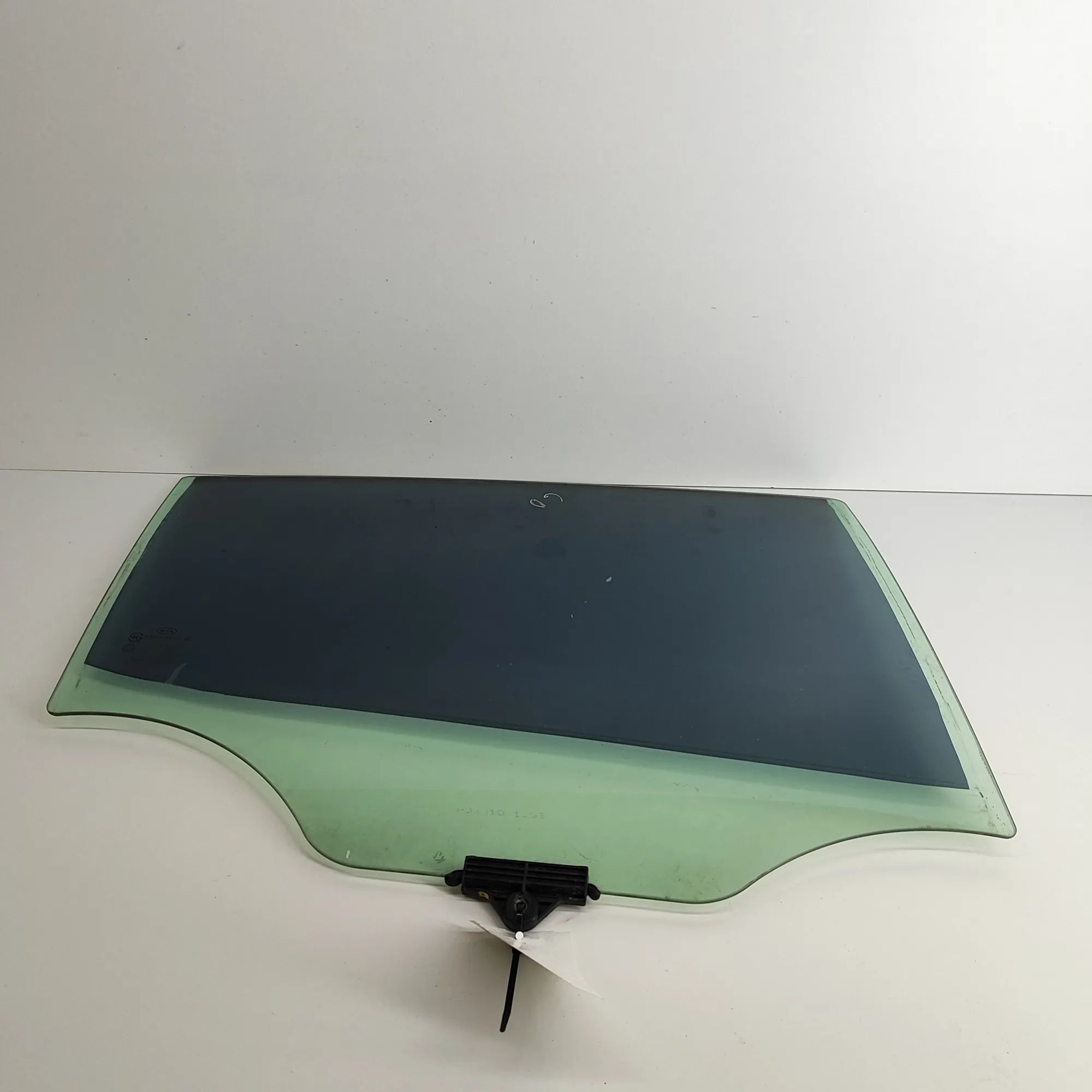 Kia Optima (TF) Right rear door window