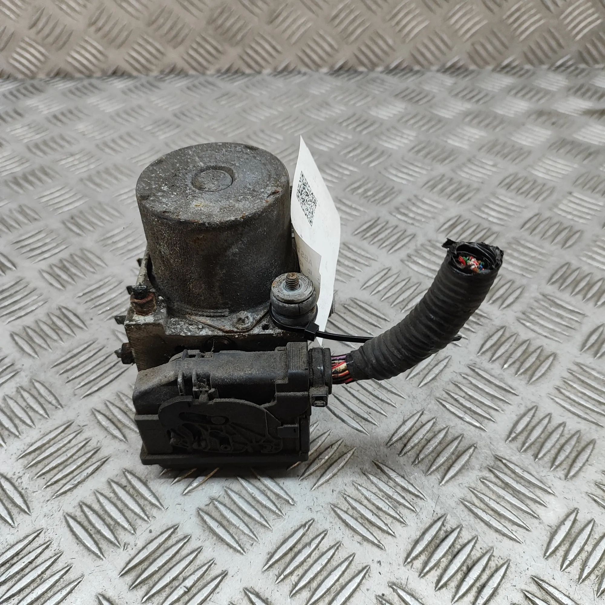 Subaru Outback ABS hydraulic pump ABS Pump — SUBARU OUTBACK (BL, BP) (2003-2010) ...
