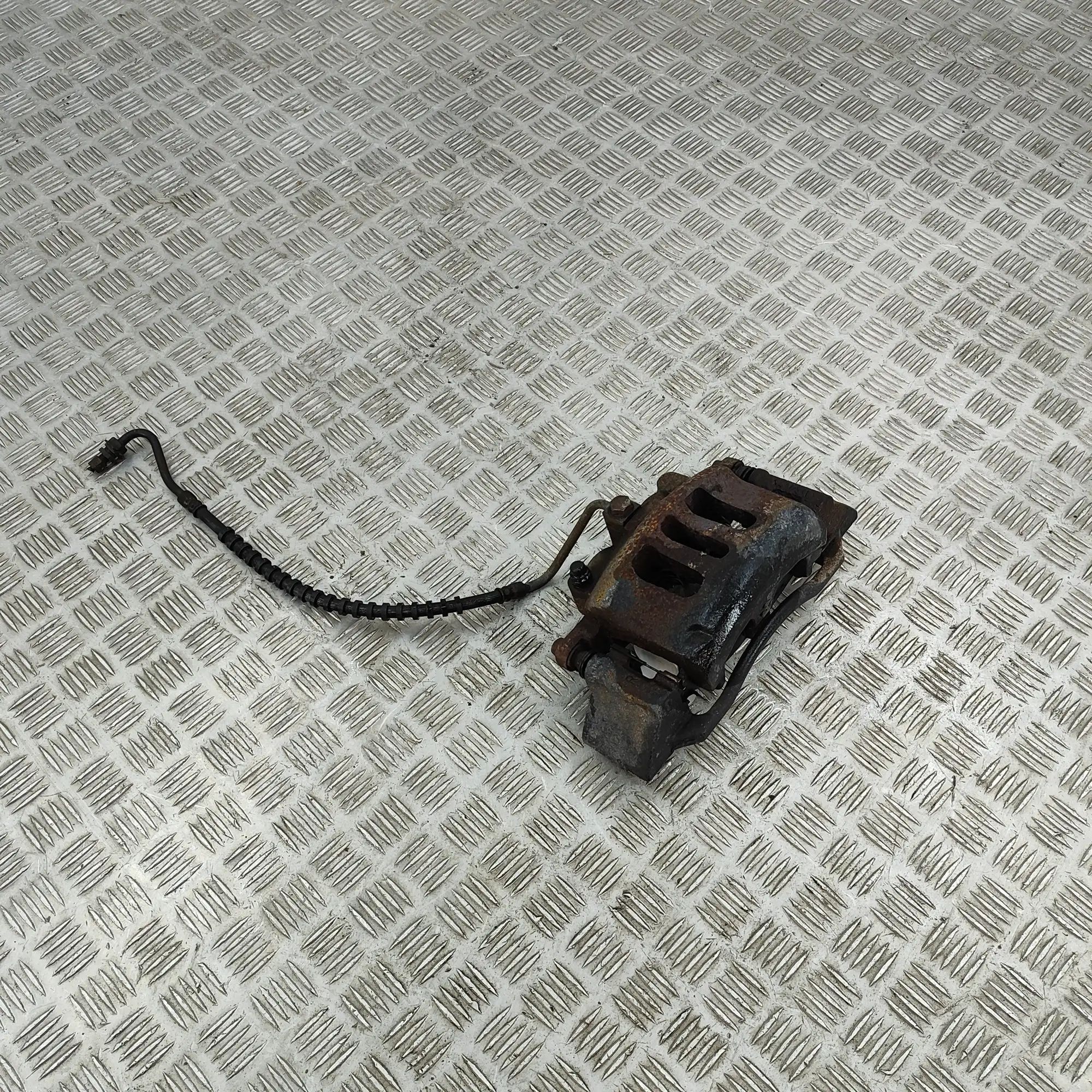 Chrysler Pacifica Brake caliper — front right Brake caliper — front right — CHRYSLER PACIFICA...