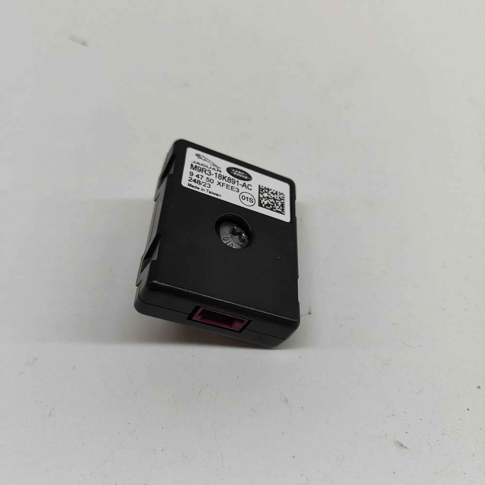 Land Rover Range Rover Sport (L461) Antenna Amplifier Antenna Amplifier — LAND ROVER RANGE ROVER SPOR...
