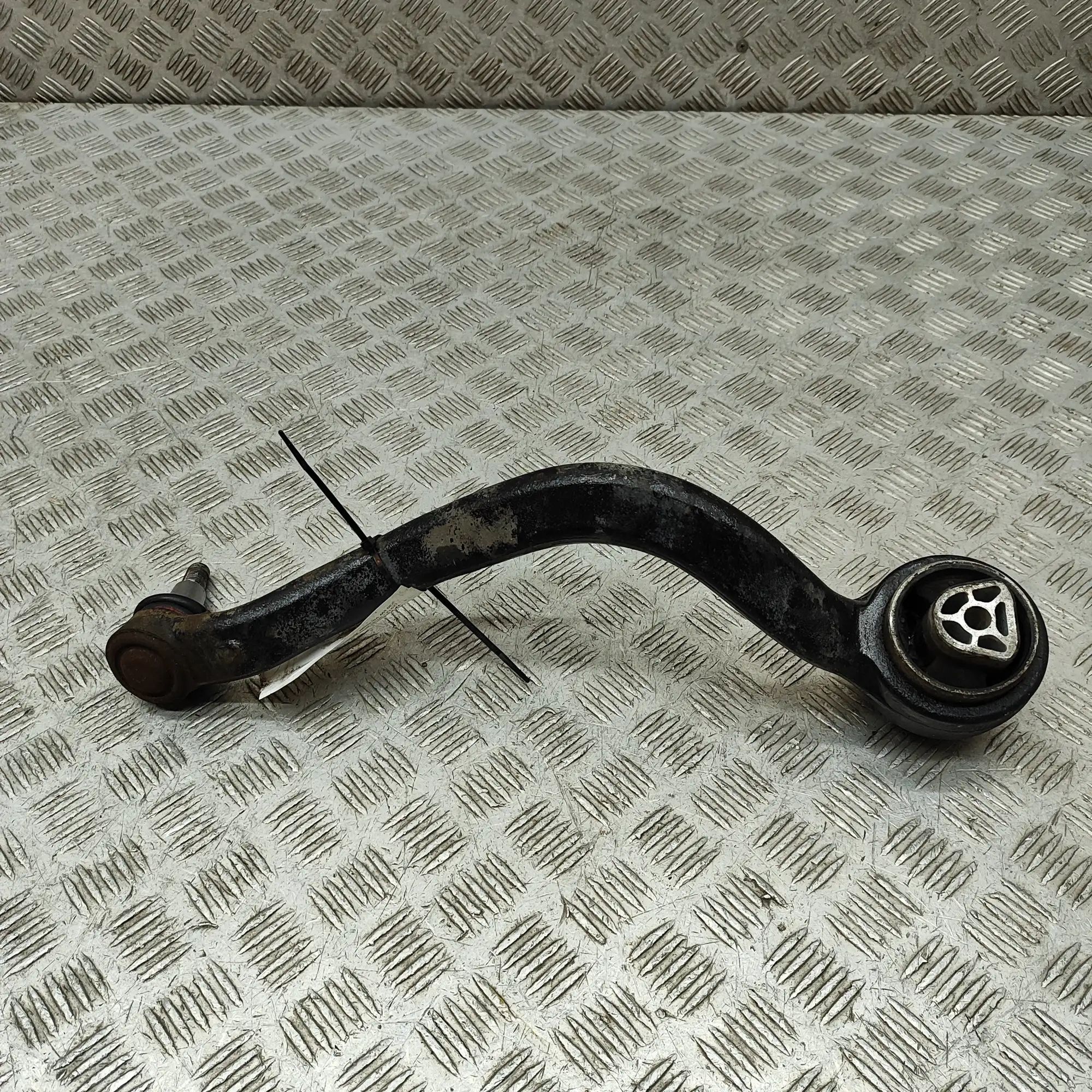 BMW X5 (F15) Front Right Curved Control Arm Front Right Curved Control Arm — BMW X5 (F15, F...