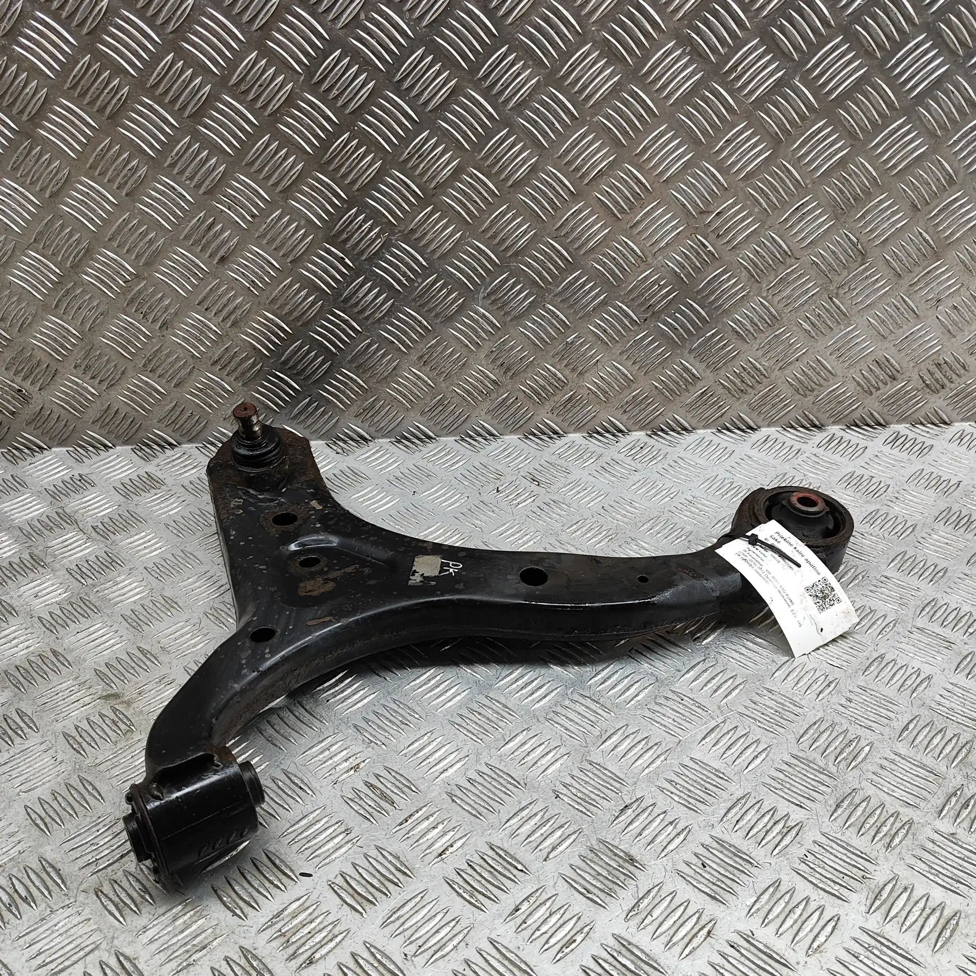 Kia Sorento Front Left Lower Control Arm Front Left Lower Control Arm — KIA SORENTO (II ...