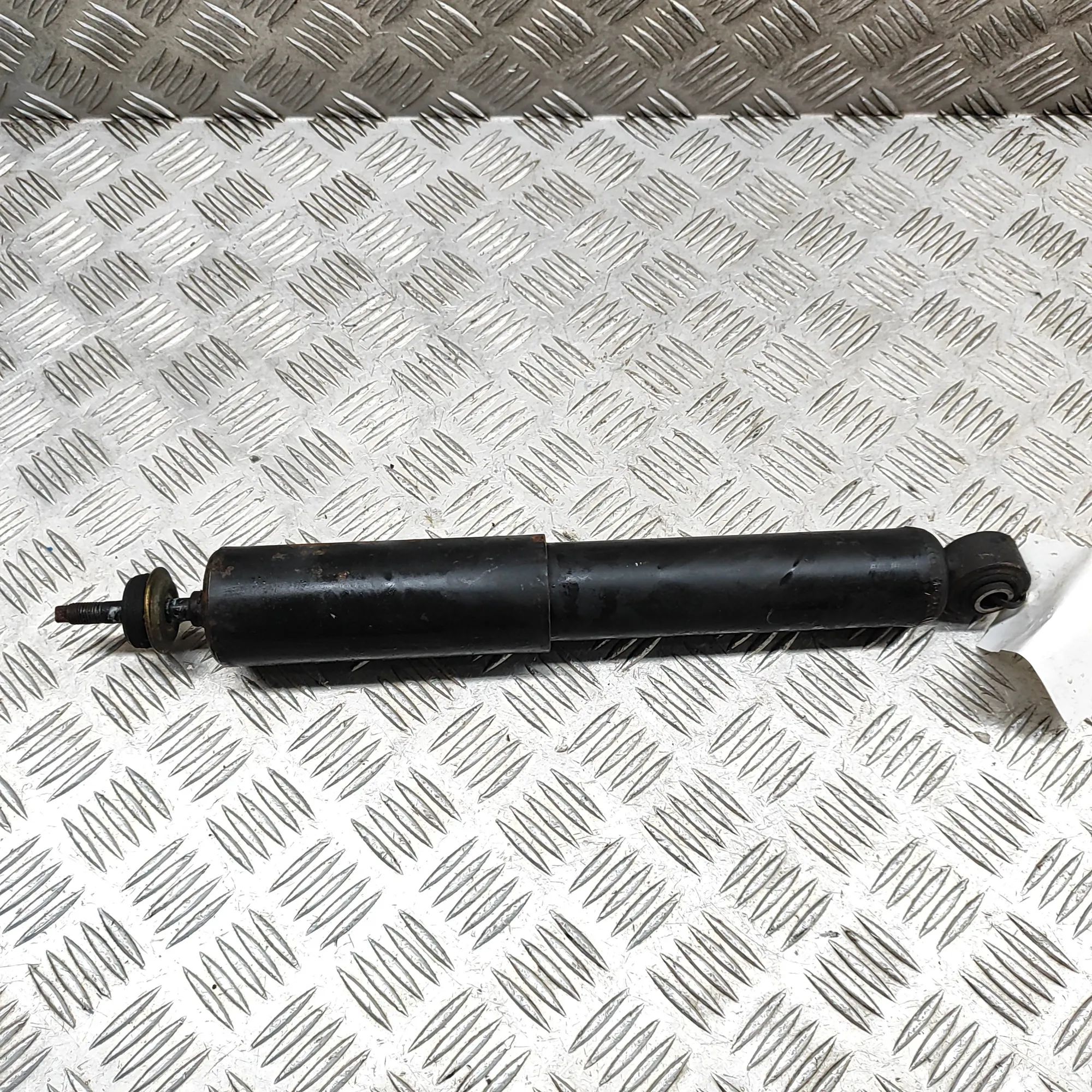 Toyota Hiace (H100) Shock absorber — front right Shock absorber — front right — TOYOTA HIACE (IV...
