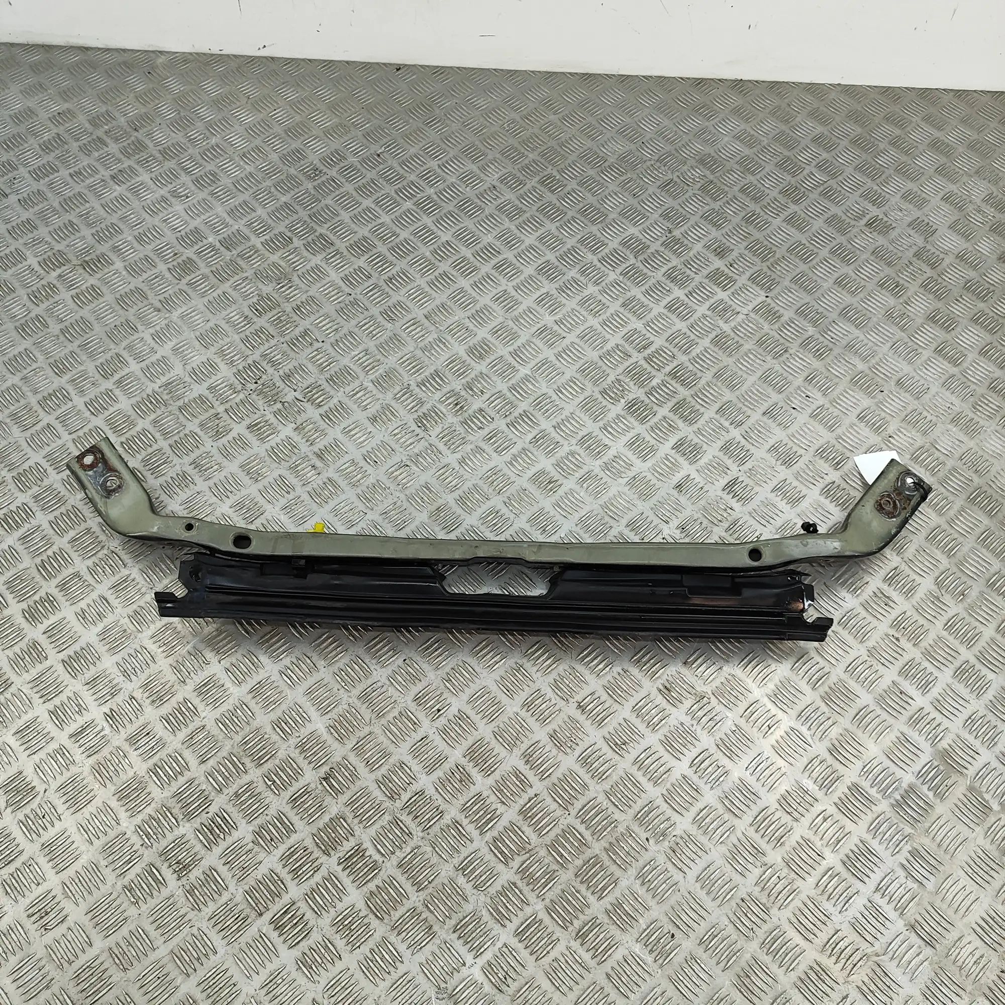 Chrysler Pacifica Slam Panel Frame Upper Part Slam Panel Frame Upper Part — CHRYSLER PACIFICA...