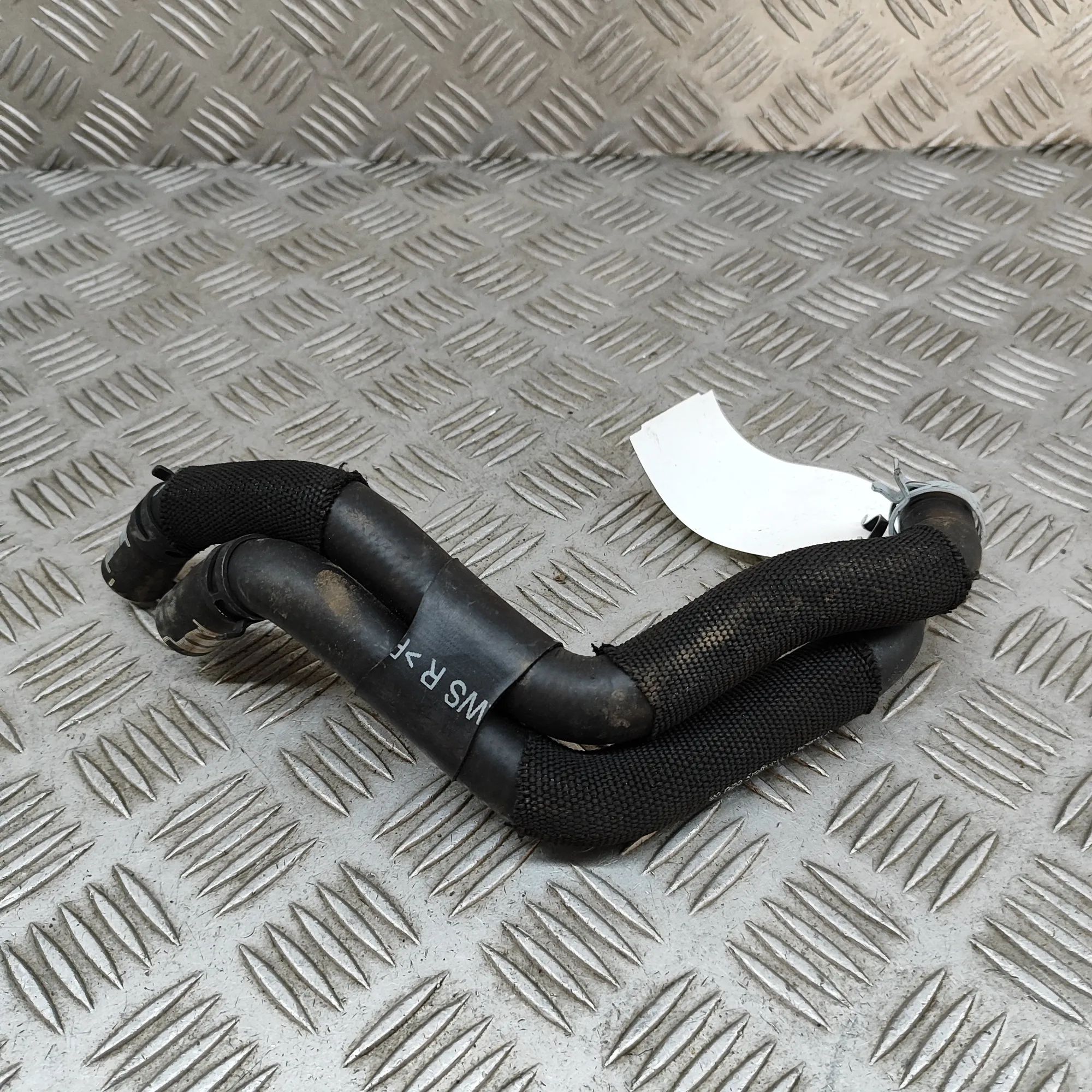 Porsche Cayenne Jäähdytysnesteletku Coolant hose — PORSCHE CAYENNE (9Y0/9Y3) (2018-...