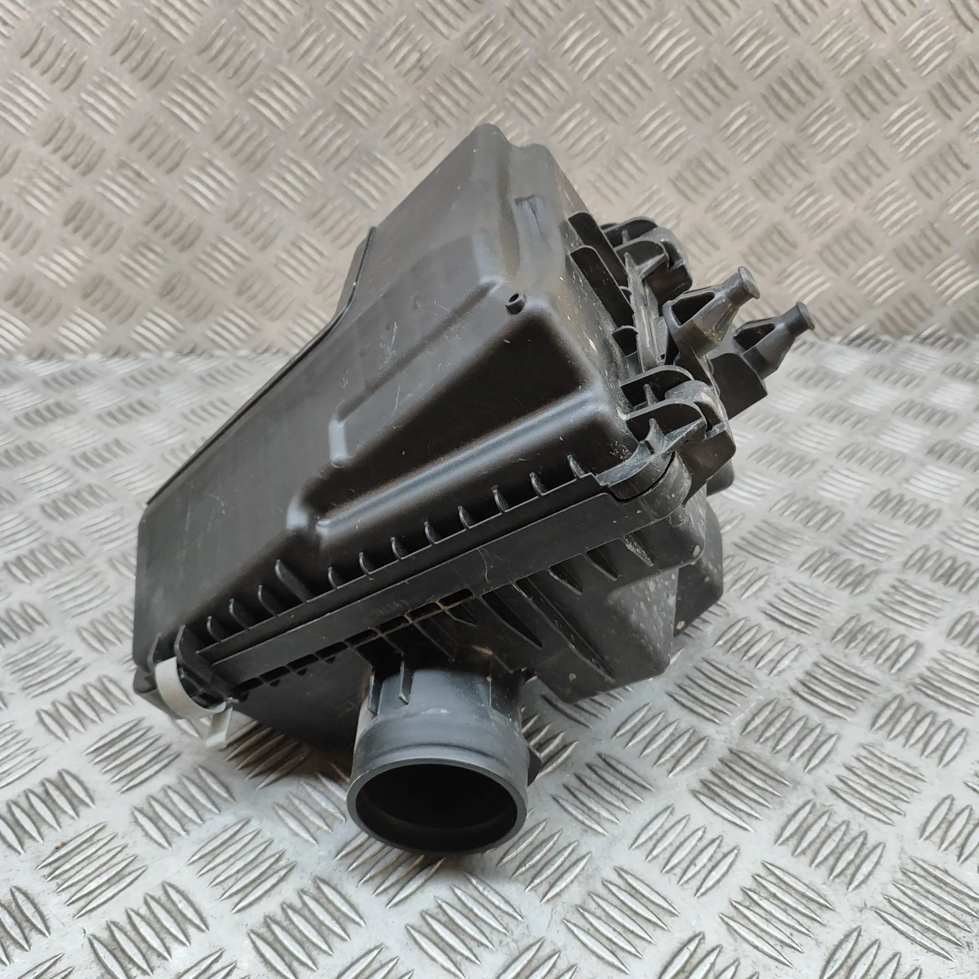 Nissan Qashqai (J11) Воздухоочиститель  Air Filter Box — NISSAN QASHQAI (II J11, J11_) ...