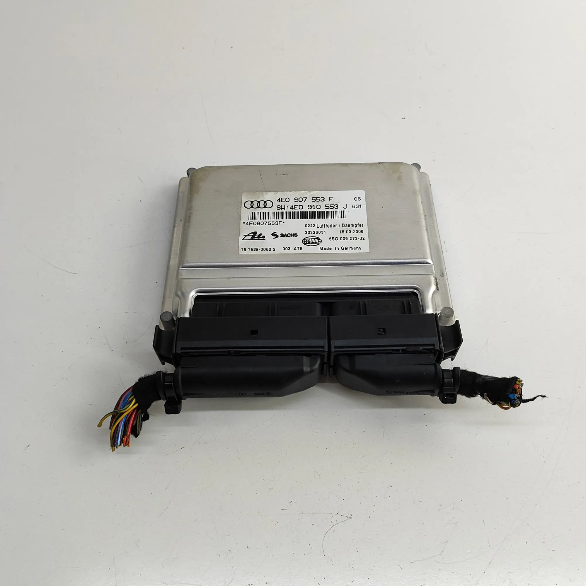 Audi A8 (D3) Air Suspension Control Unit Air Suspension Control Unit — AUDI A8 (D3 4E2, ...