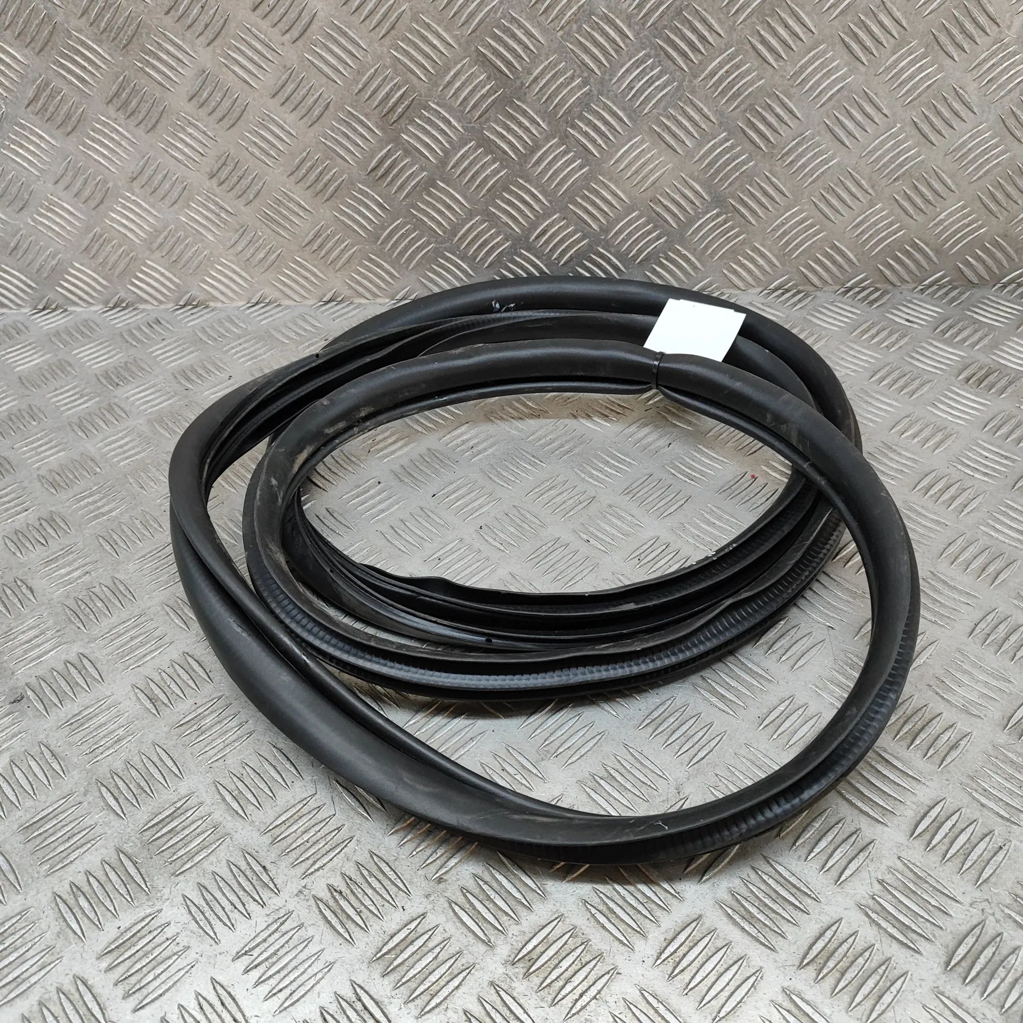 Mazda 3 (BP) Door rubber seal — front left Door rubber seal — front left — MAZDA CX-3 (0 D...