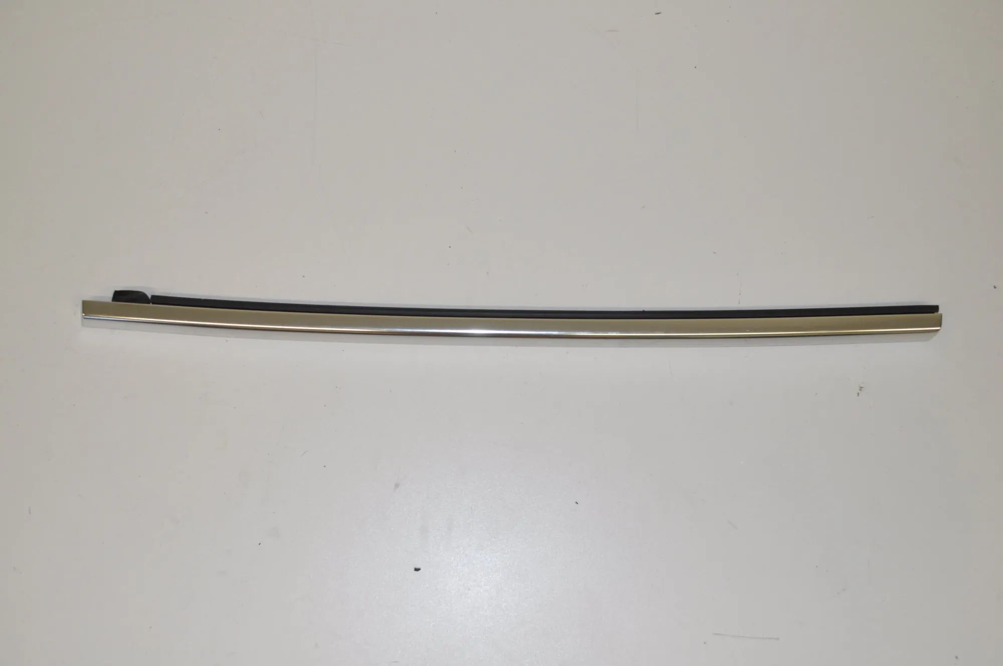 Mercedes-Benz S Coupe (C217) Door window moulding — front — right Door window moulding — front — right — MERCEDES...