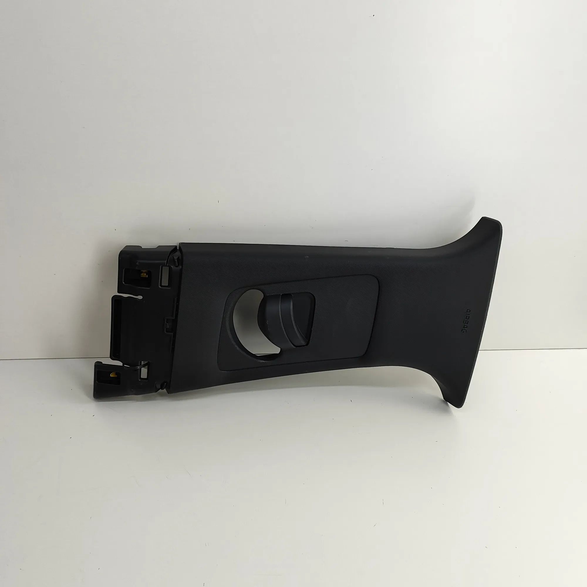 Kia Sportage B-pillar trim — left B-pillar trim — left — KIA SPORTAGE (V NQ5) (20...