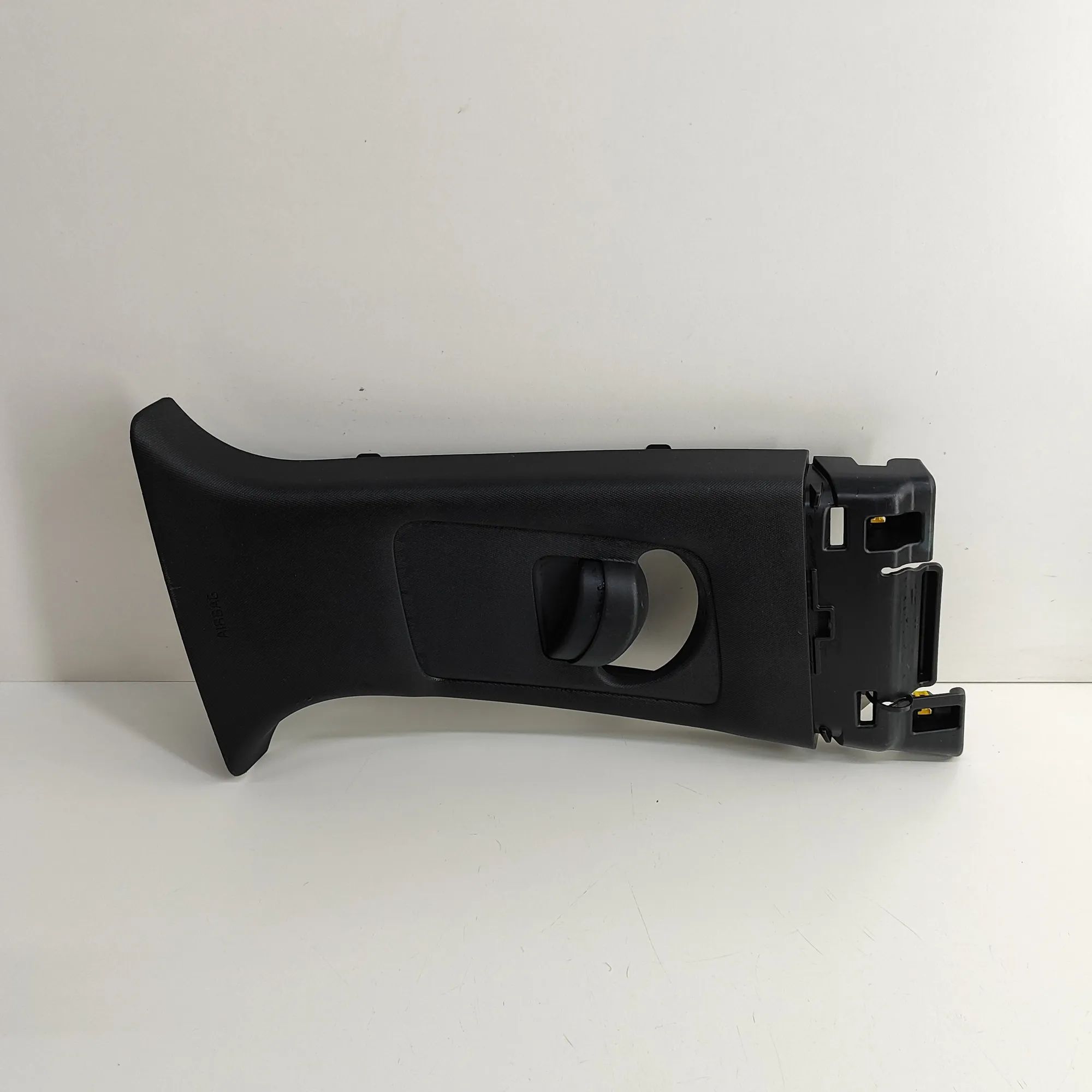 Kia Sportage B-pillar trim — right B-pillar trim — right — KIA SPORTAGE (V NQ5) (2...