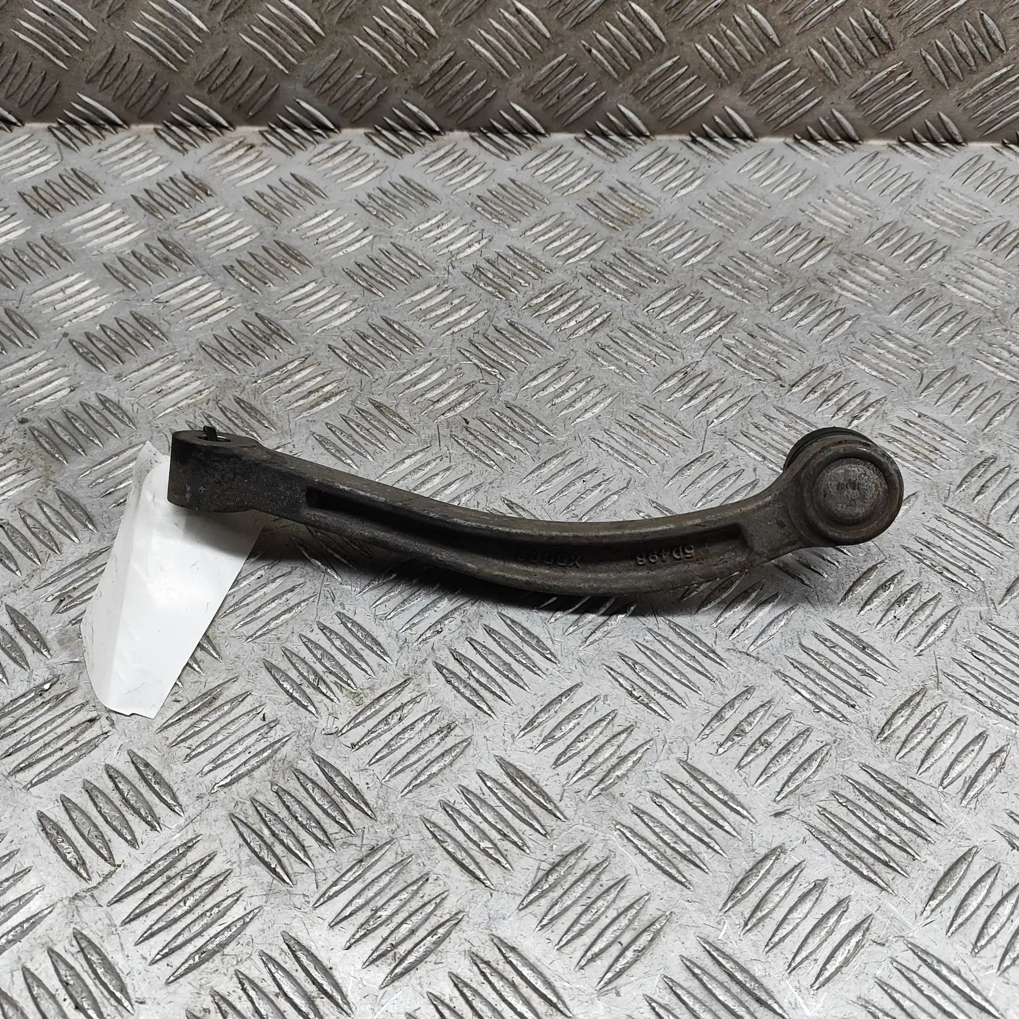 Land Rover Range Rover Sport (L461) Rear Left Stabilizer Link Rear Left Stabilizer Link — LAND ROVER RANGE RO...