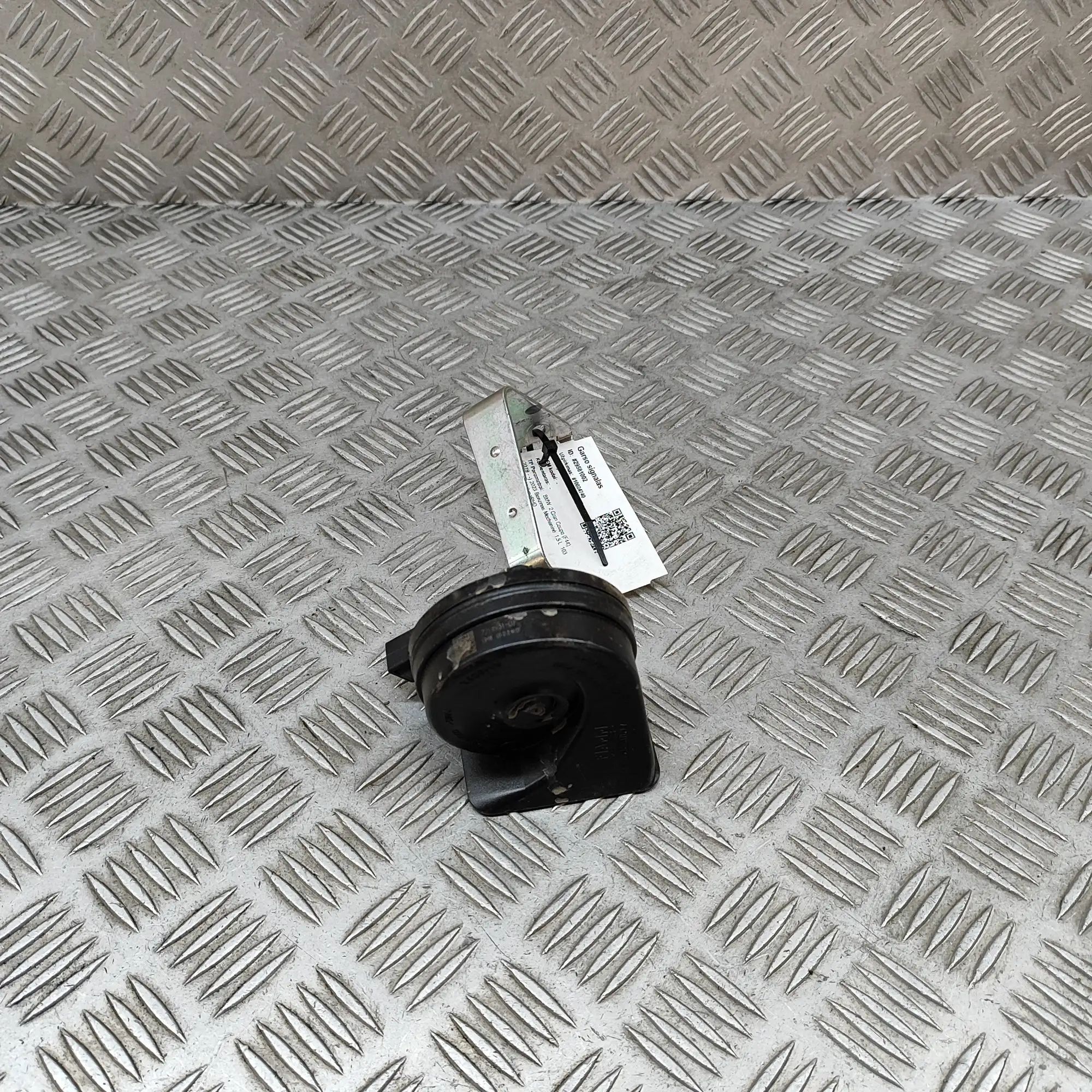 BMW 2 (F44) Horn signal Horn signal — BMW 2 SERIES (Gran Coupe F44) (20...